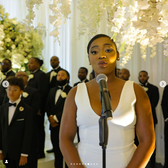 A woman singing at LeToya Luckett and Taleo Coles' wedding, posted on August 1, 2024 | Source: Instagram/valeisha