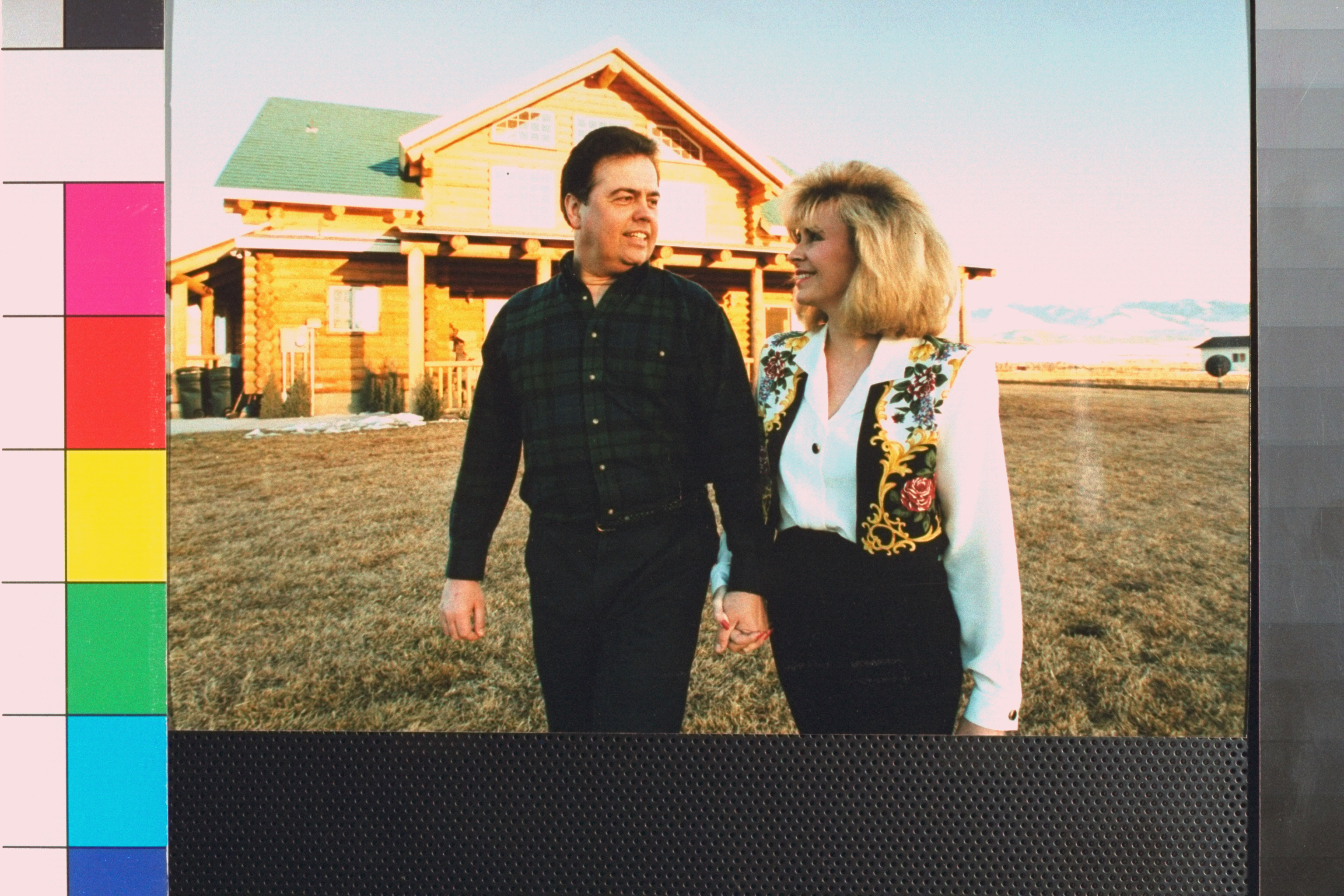 Alan Osmond with Suzanne Pinegar at their ranch in 1995 | Source: Getty Images