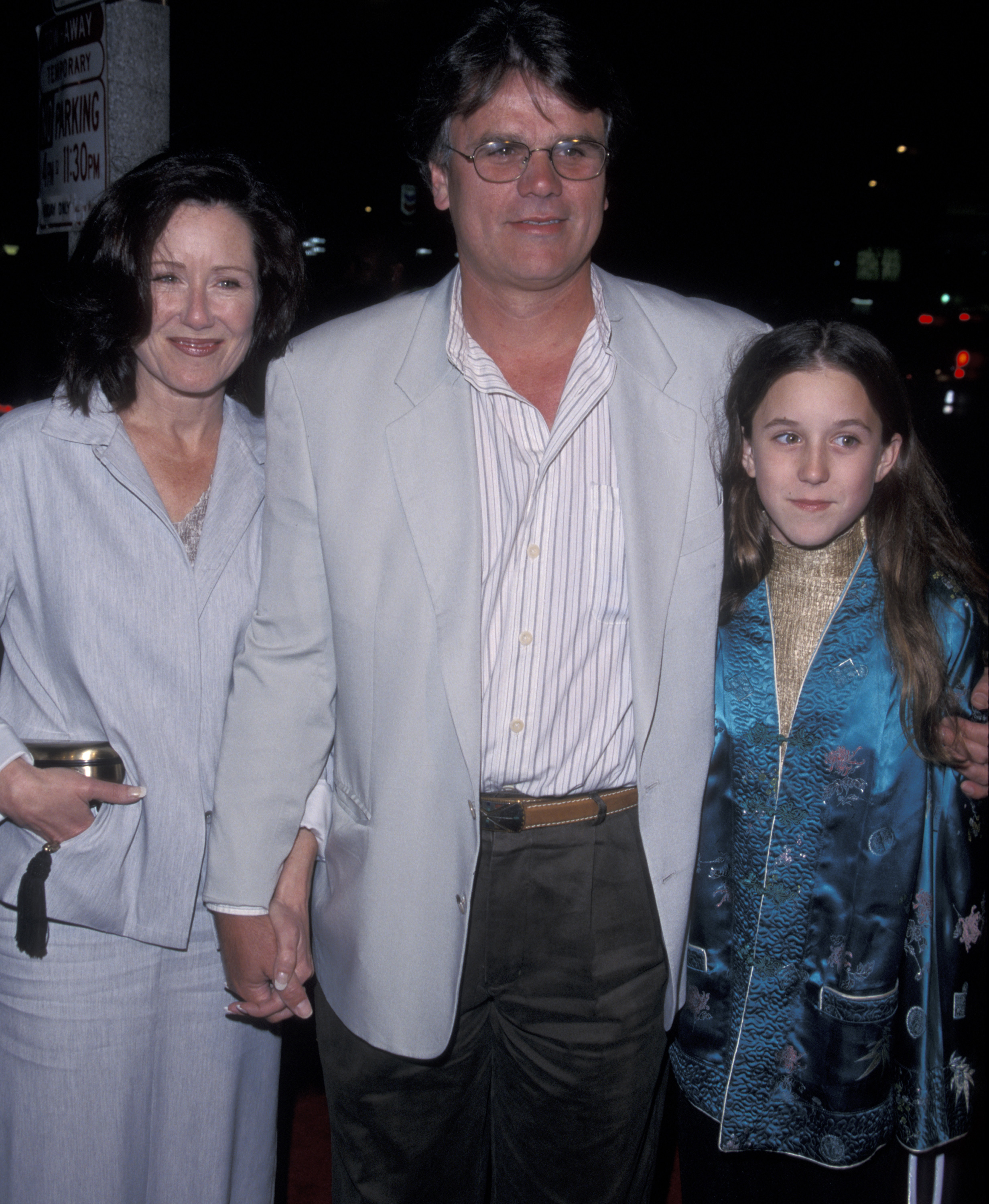 Mary McDonnell, Olivia McDonnell and Randle Mell on March 29, 1999 in Century City, California | Source: Getty Images