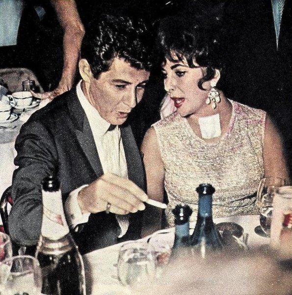 Eddie Fisher and Elizabeth Taylor, 1961. | Source: Wikimedia Commons