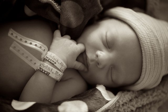 Un nouveau-né l Source: Flickr