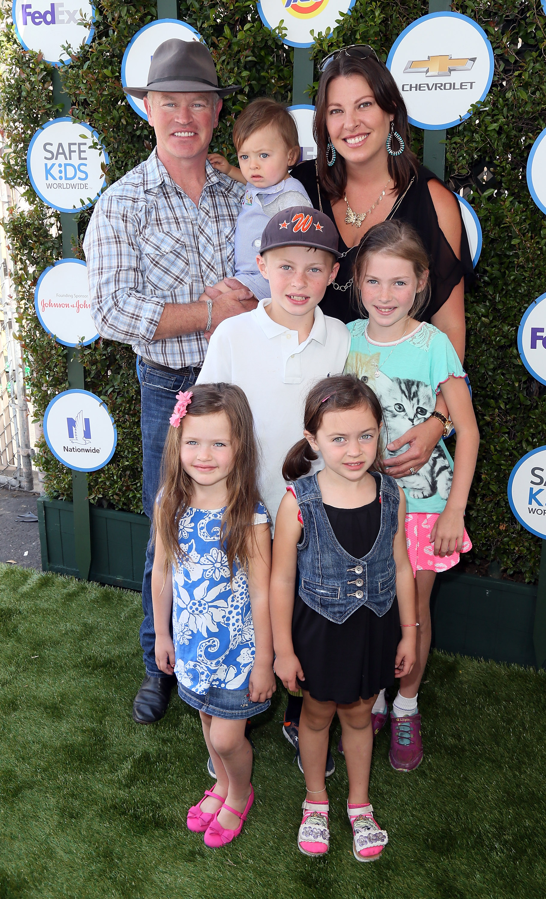 Actor Neal McDonough, his wife Ruve McDonough, and his children attend Safe Kids Day presented by Nationwide at The Lot on April 26, 2015, in West Hollywood, California. | Source: Getty Images