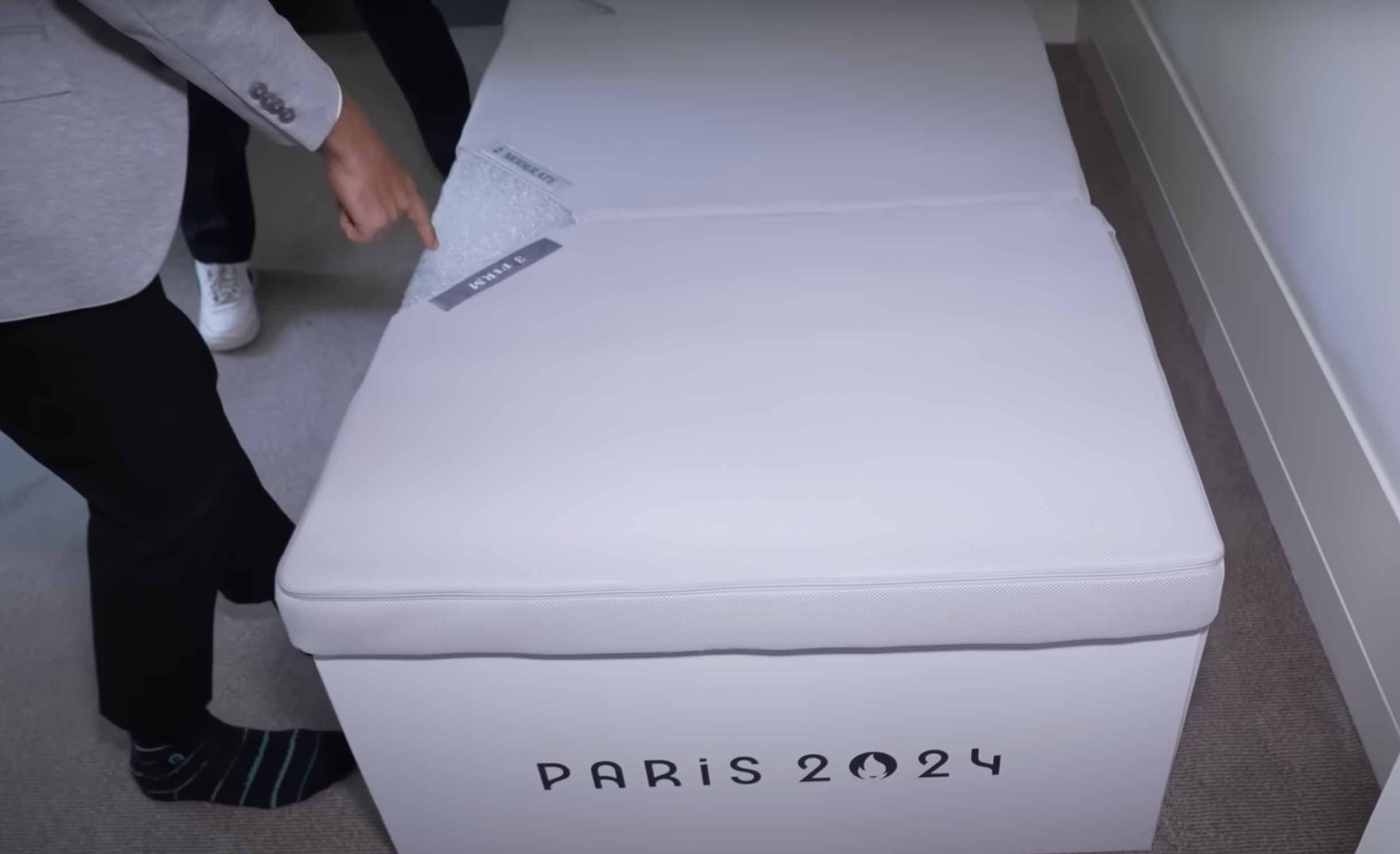 Airweave's "anti-sex" beds used at the Paris Olympic Village in a video uploaded on July 25, 2024 | Source: YouTube/Cheddar