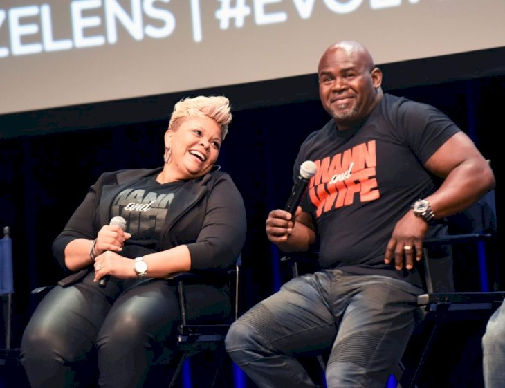 Tamela Mann and David Mann answer questions at Georgia World Congress Center on August 8, 2015, in Atlanta, Georgia. | Photo: Getty Images