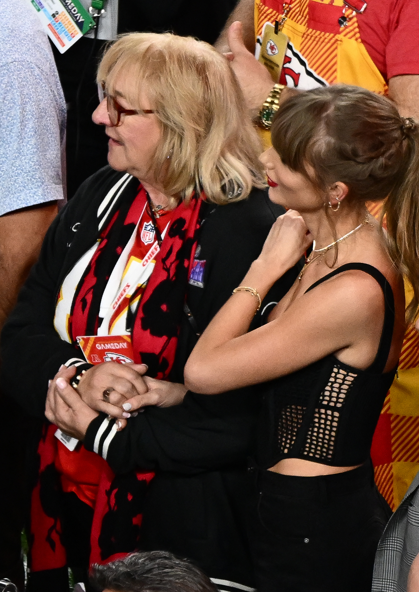 Taylor Swift with Travis' mother Donna Kelce during Super Bowl LVIII on February 11, 2024 in Las Vegas, Nevada | Source: Getty Images