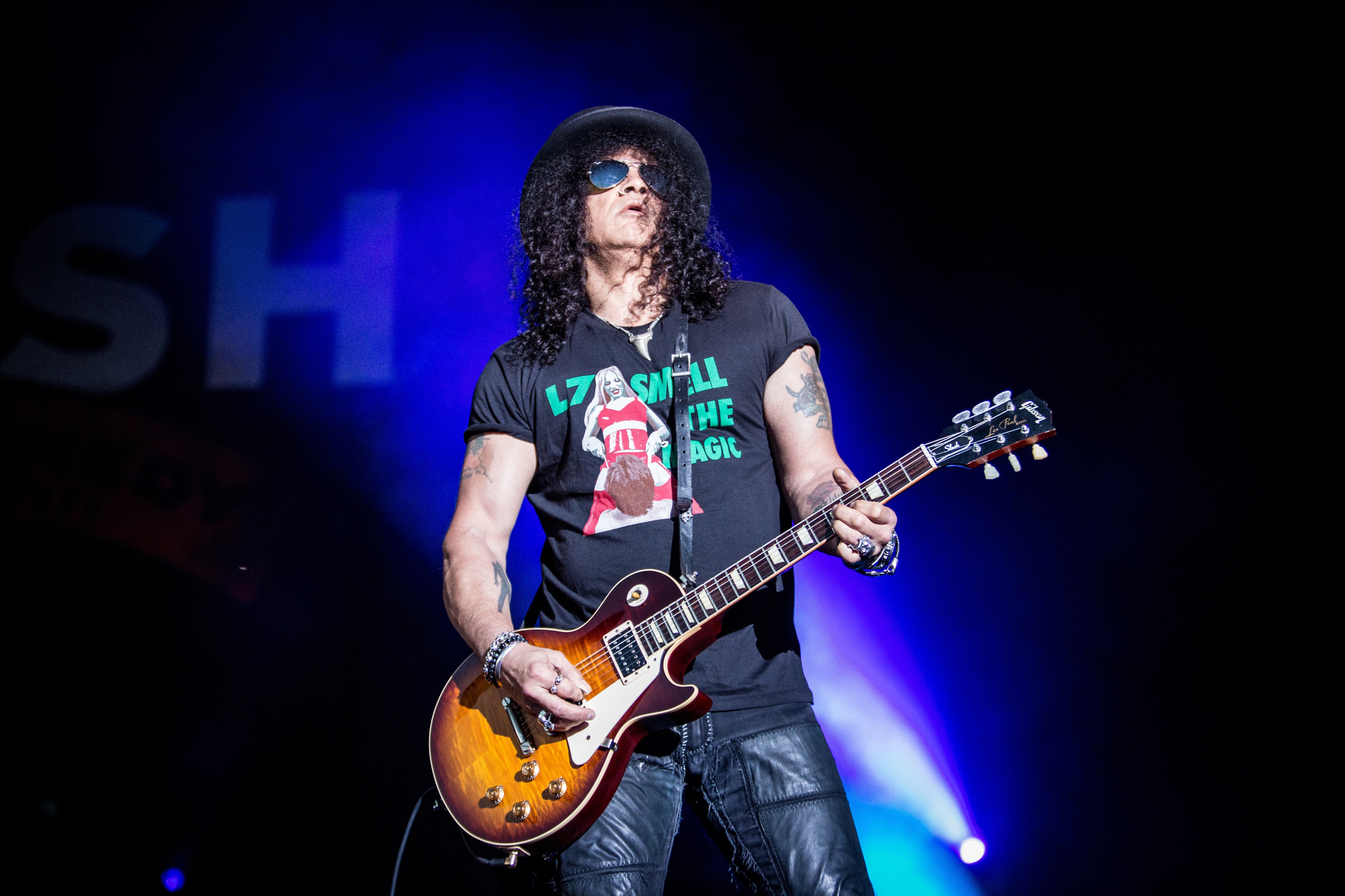 Slash performs live at Assago Summer Arena in 2015. | Source: Getty Images