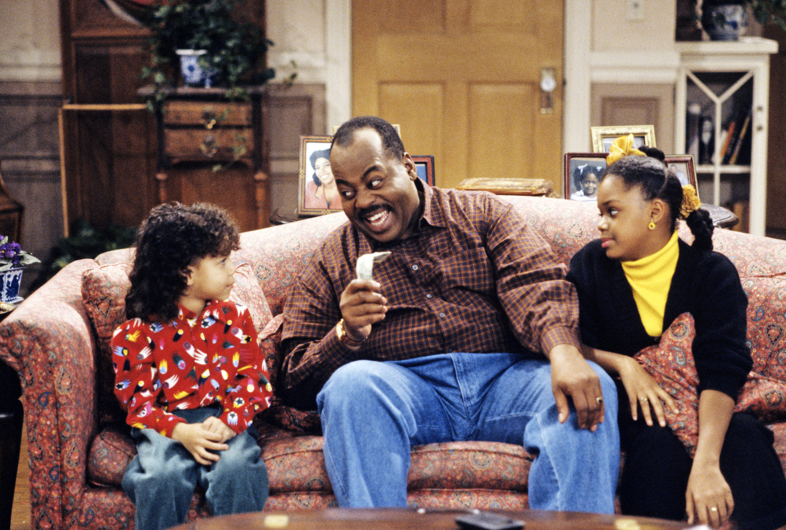 Richie (Bryton McClure), Carl (Reginald VelJohnson) and Judy (Jaimee Foxworth) on 'Family Matters' | Source: Getty Images