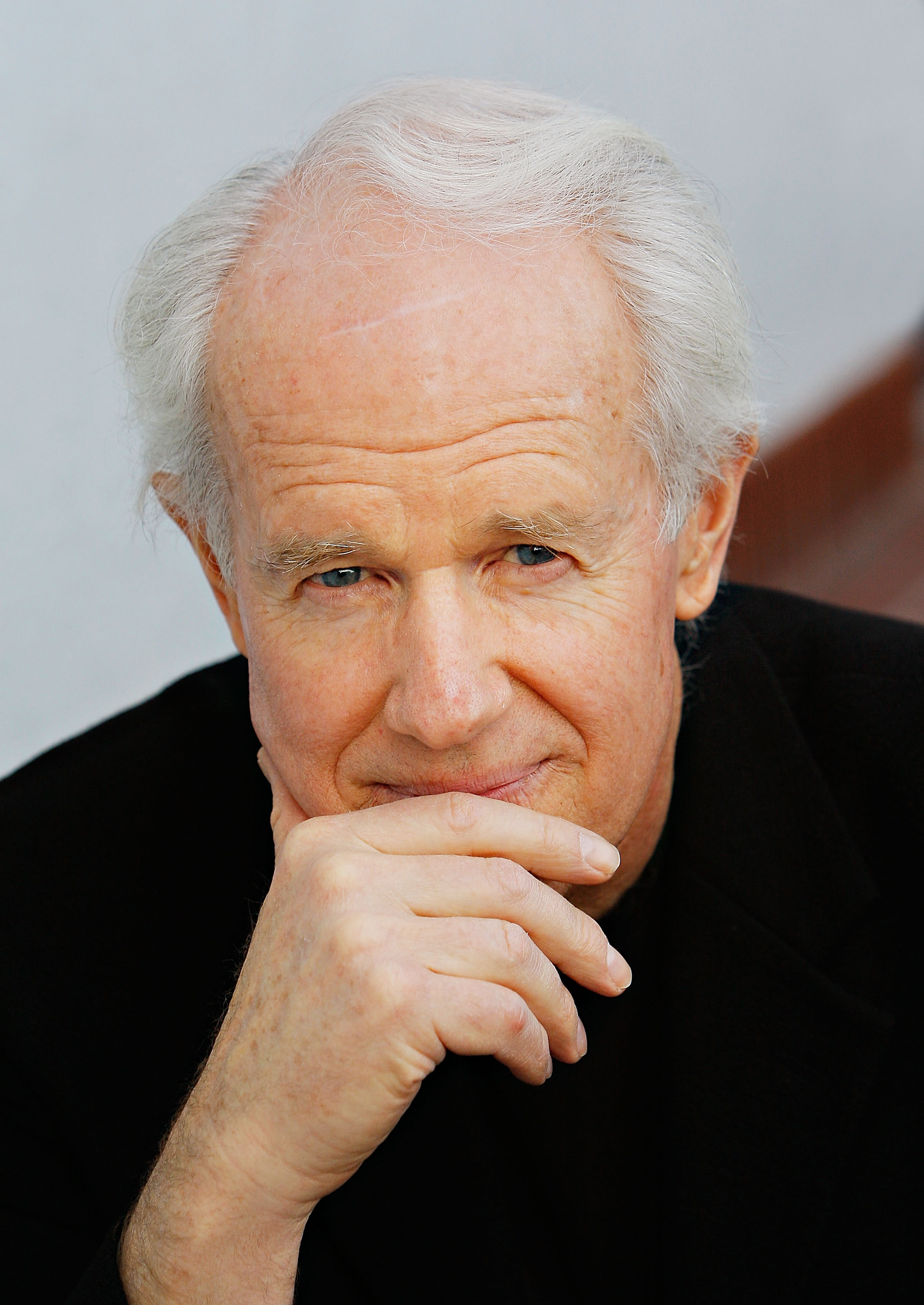 Mike Farrell at his "Just Call Me Mike: A Journey To Actor and Activist" book signing in Los Angeles, 2008 | Source: Getty Images