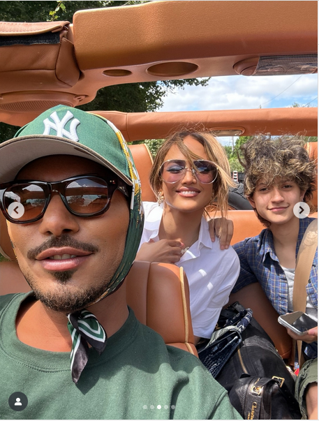 Jennifer Lopez and Emme, with company, from a post dated August 24 | Source: Instagram/jlo
