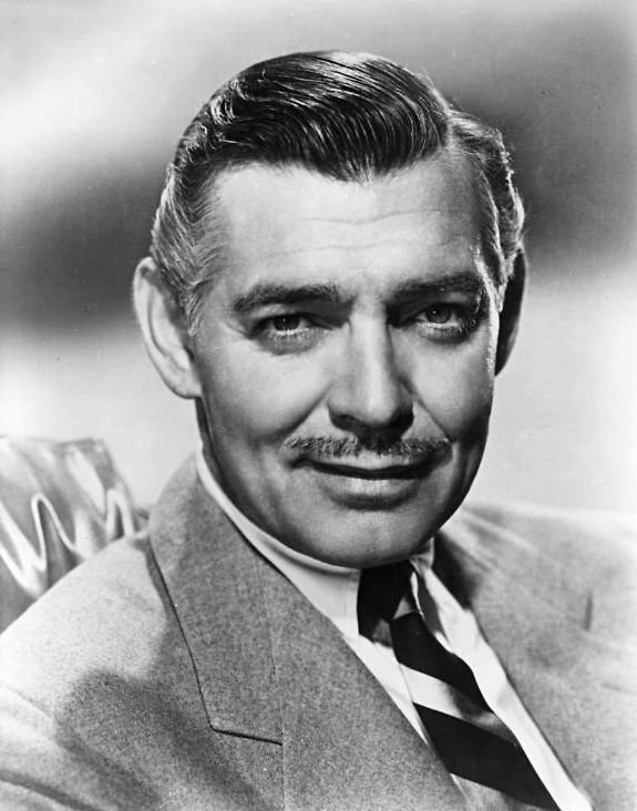 Clark Gable, circa 1940 | Photo: Wikimedia Commons
