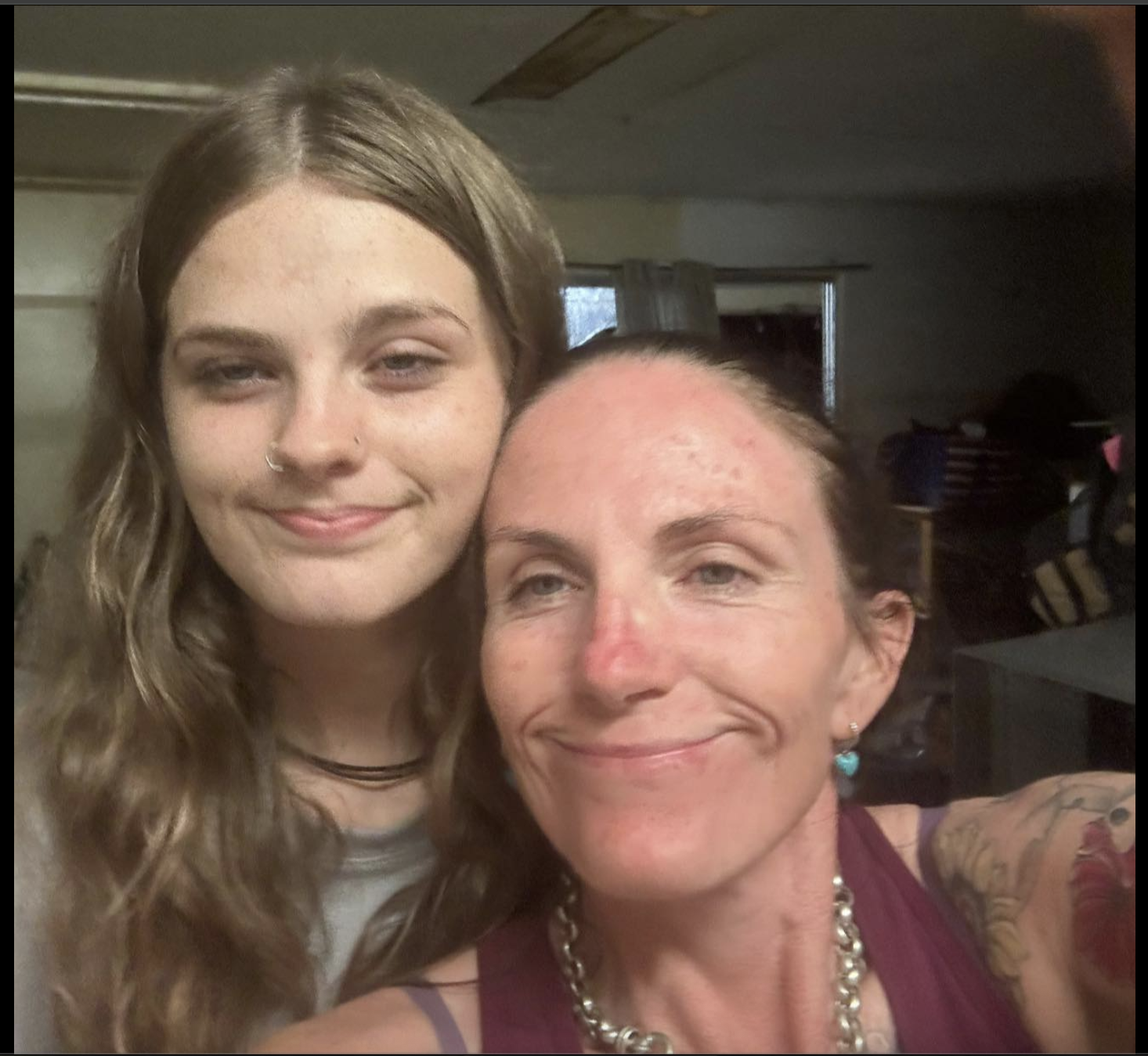 Pheobe Bishop is seen with her mom, Kylie Johnson, in a photo dated May 18, 2025 | Source: Facebook/kyliezbishop