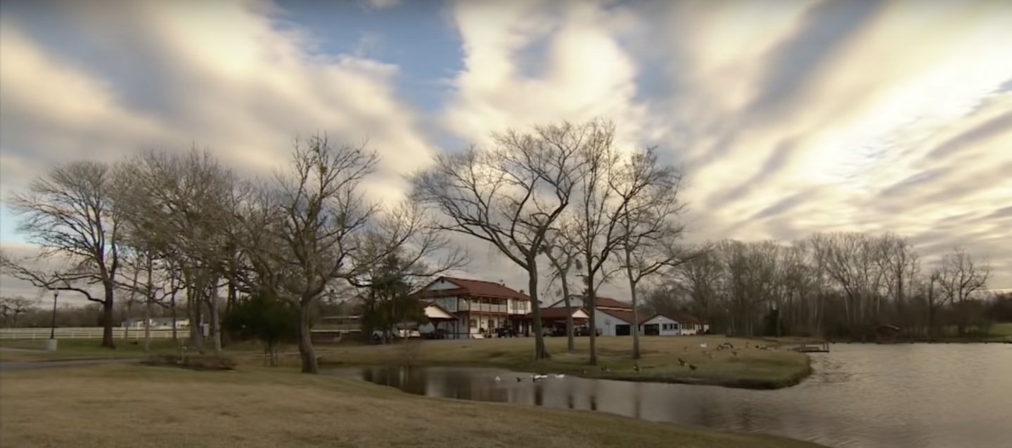 An overview of Chuck Norris ranch | Source: Youtube.com/TODAY