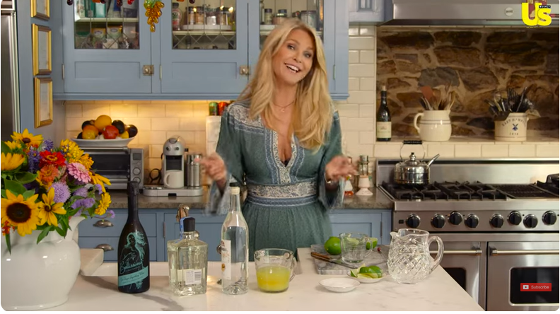 Christie Brinkley in the kitchen | Source: Youtube/@UsWeekly