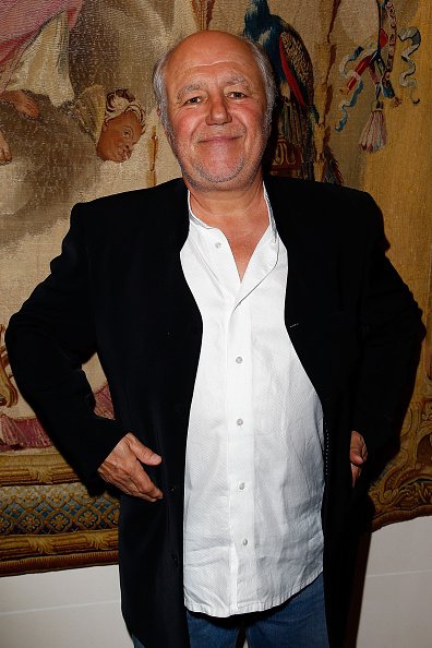 L'acteur Marc Jolivet le "Prix Bristol Des Lumieres 2015" à l'Hôtel Le Bristol à Paris le 12 novembre 2015.|Photo : Getty Images. L'acteur Marc Jolivet le "Prix Bristol Des Lumieres 2015" à l'Hôtel Le Bristol à Paris le 12 novembre 2015.|Photo : Getty Images.