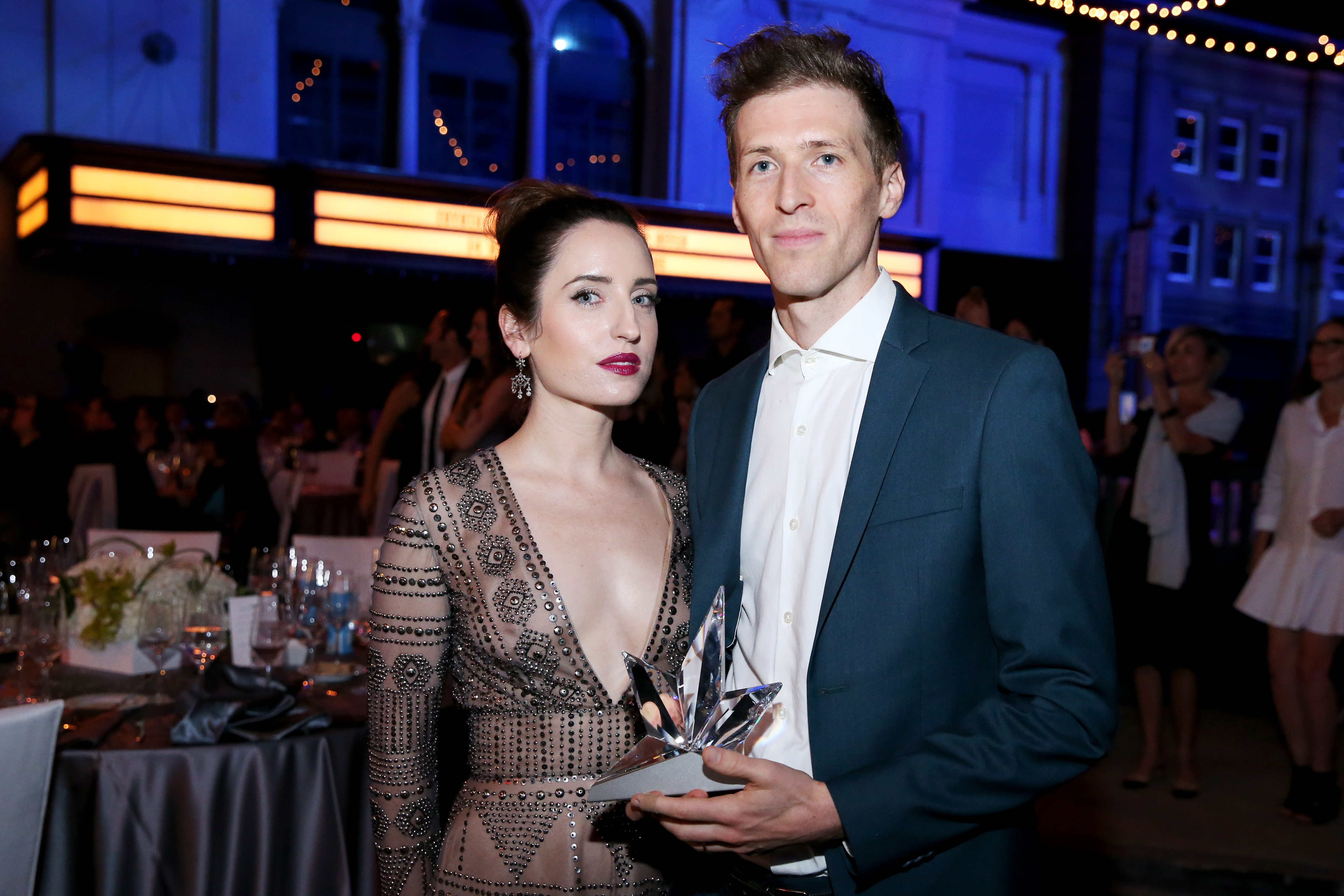 Zoe Lister-Jones and Daryl Wein at the Environmental Media Association's 26th Annual EMA Awards on October 22, 2016, in California | Source: Getty Images