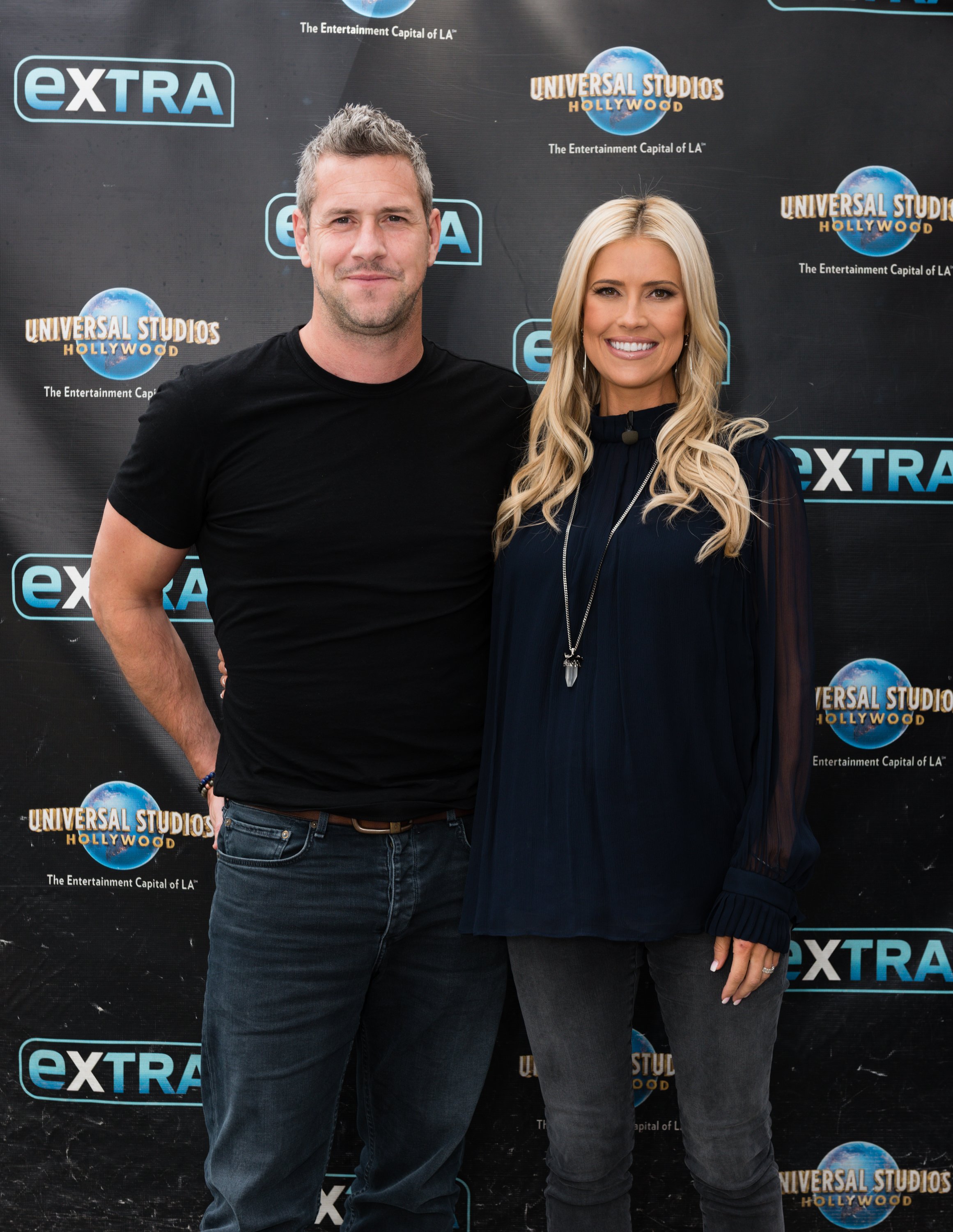 Christina and Ant Anstead visit "Extra" on May 22, 2019, in Universal City, California. | Source: Getty Images.