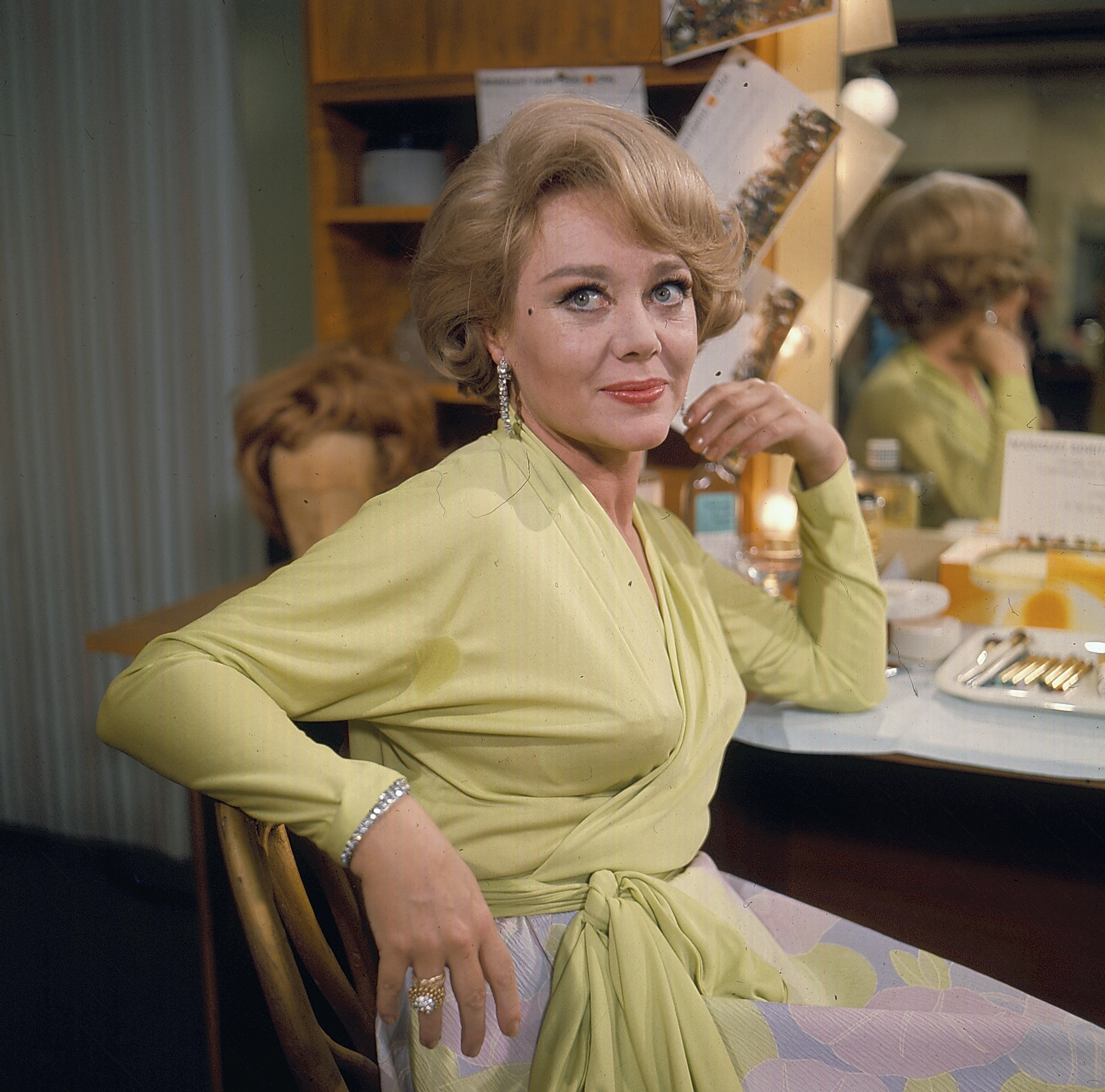Glynis Johns in an episode of "Star Quality" in 1968 | Source: Getty Images