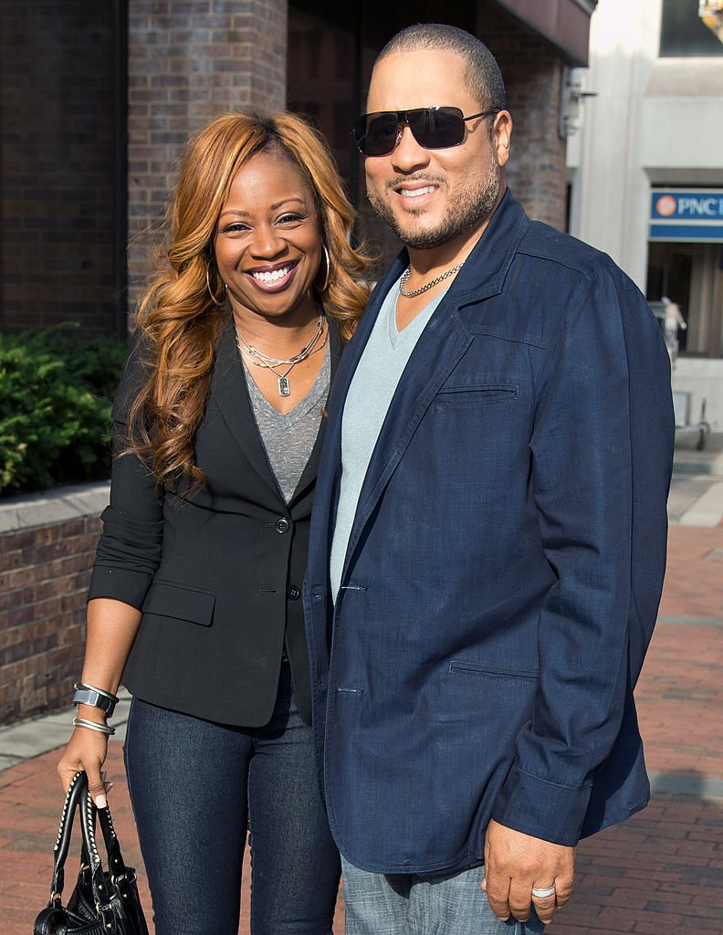 TV hosts of Food Network's Down Home with the Neelys, Gina Neely and Pat Neely visit Fox 29's "Good Day" at Fox 29 Studios to promote their book "Back Home with the Neelys: Comfort Food from Our Southern Kitchen to Yours" on April 14, 2014 | Photo: Getty Images