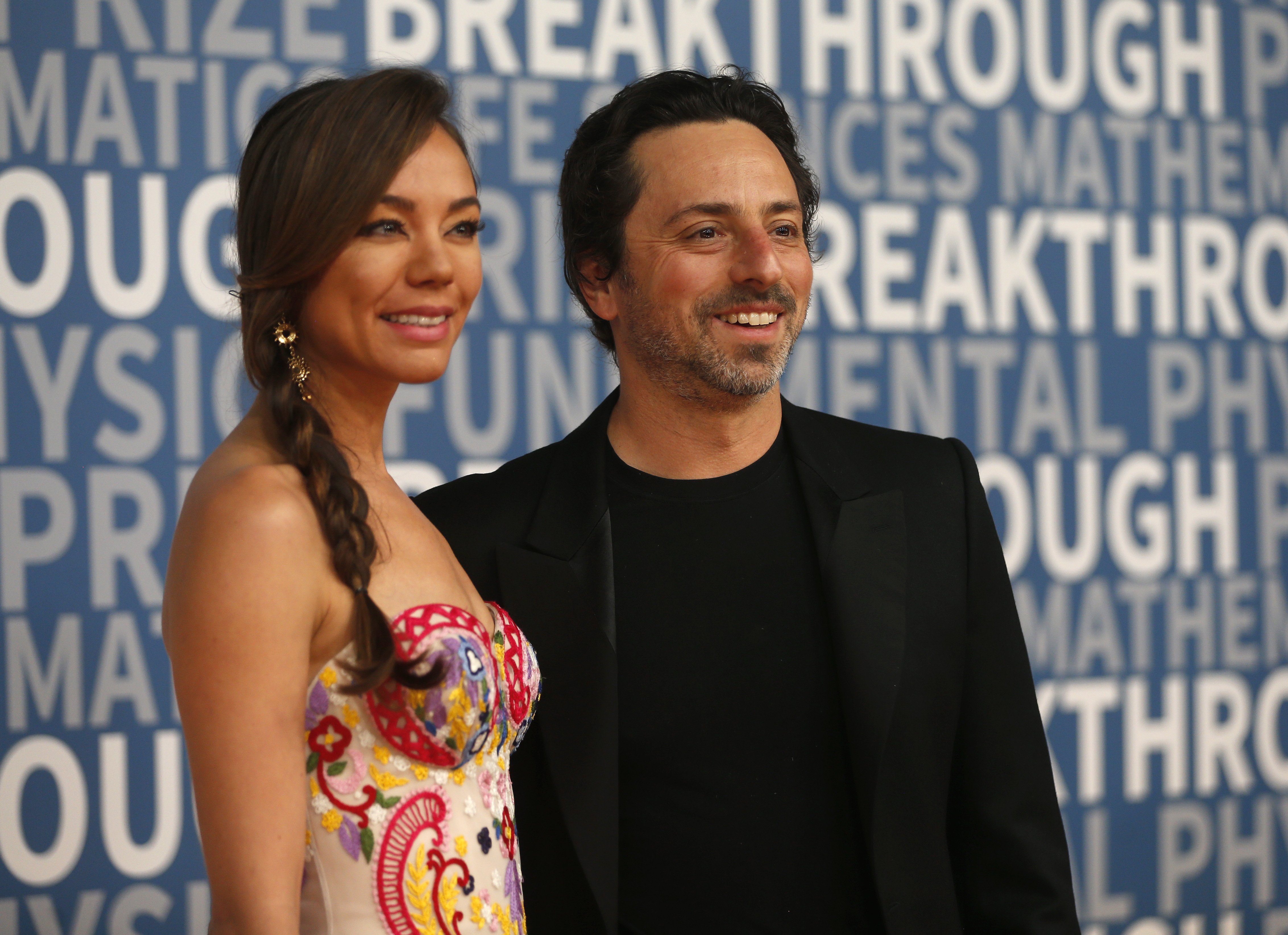 Sergi Brin and Nicole Shanahan attend the Breakthrough Prize ceremony at Moffett Airfield on December 4, 2016, in Mountain View, California. | Source: Getty Images