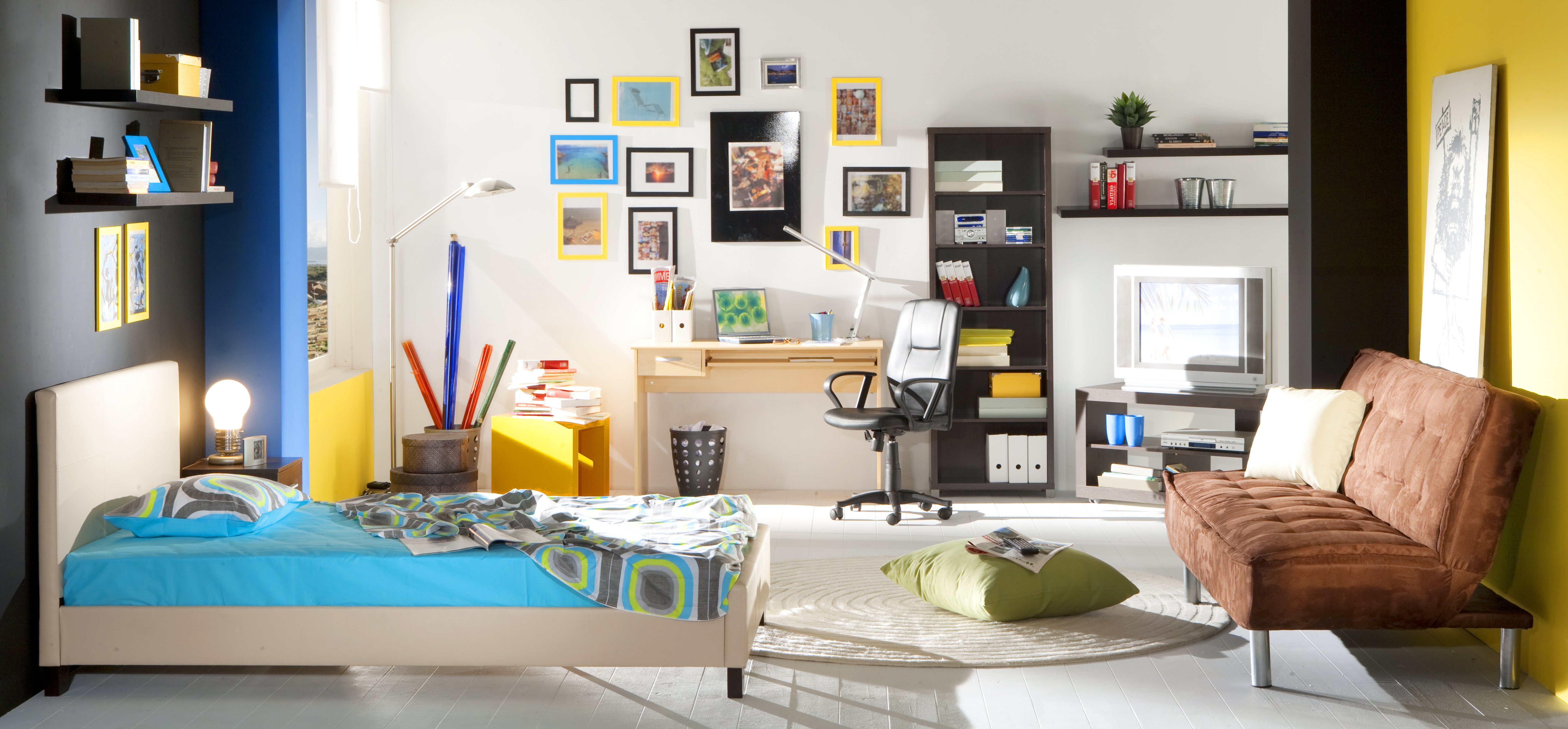 A teenagers bedroom. Image credit: Shutterstock
