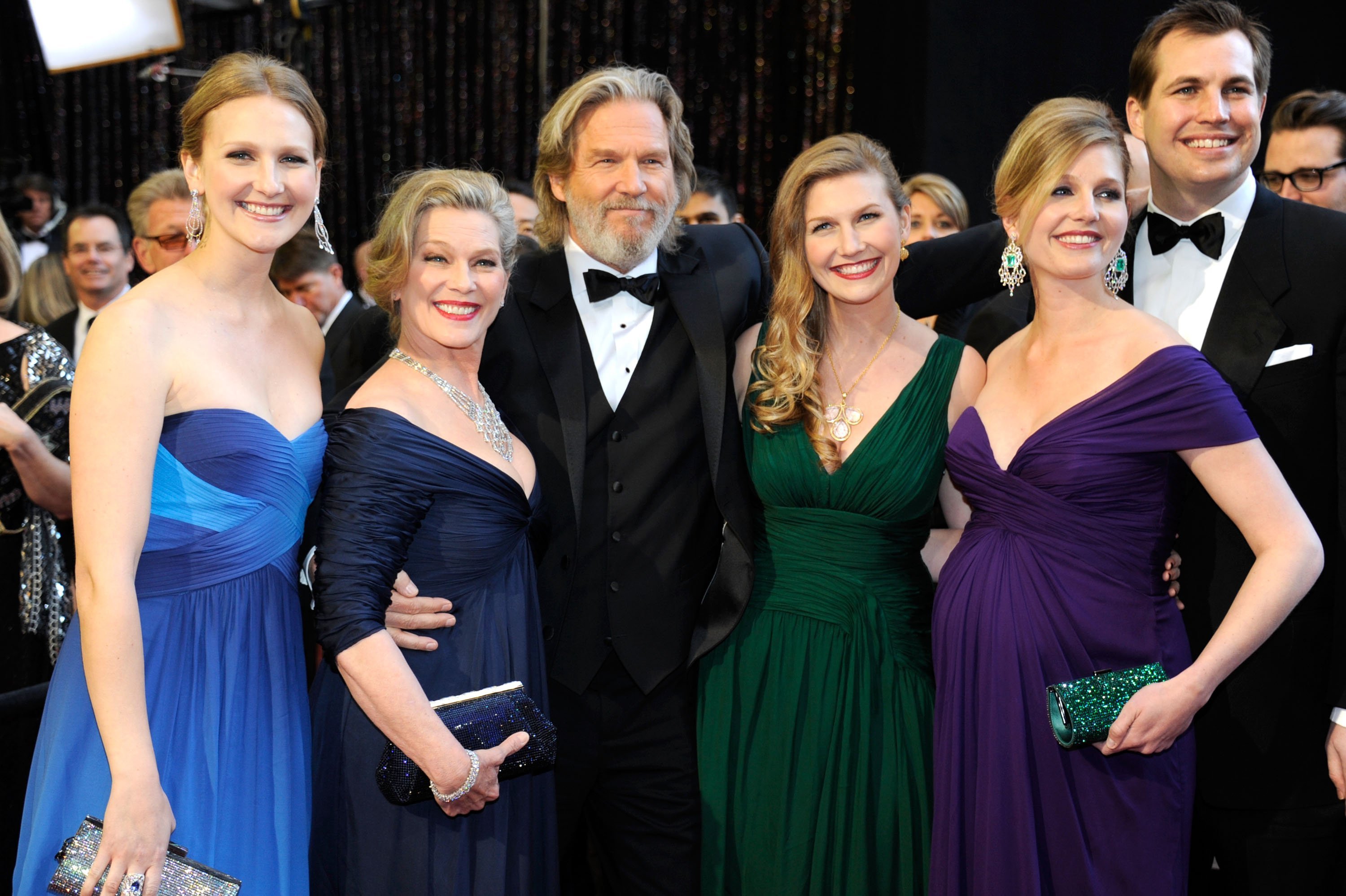 Jeff Bridges, wife Susan Bridges and family arrive at the 83rd Annual Academy Awards on February 27, 2011. | Source: Getty Images