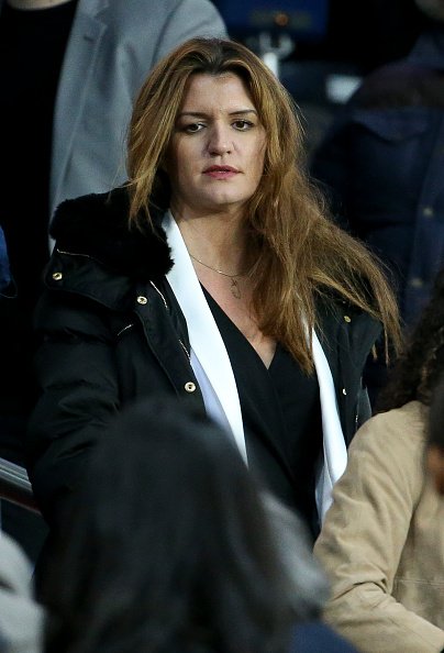 Marlene Schiappa participe à la demi-finale de la Coupe de France au stade du Parc des Princes le 3 avril 2019. | Photo : Getty Images