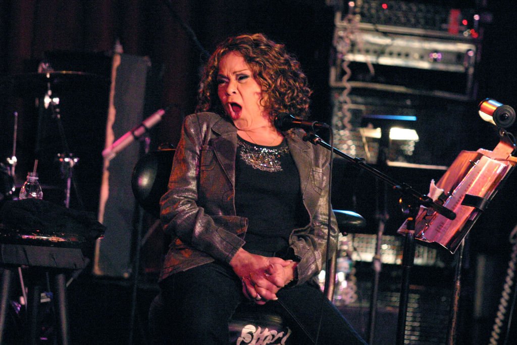 Etta James performing at the BB King Blues Club in New York City on May 11, 2009. | Photo: Getty Images