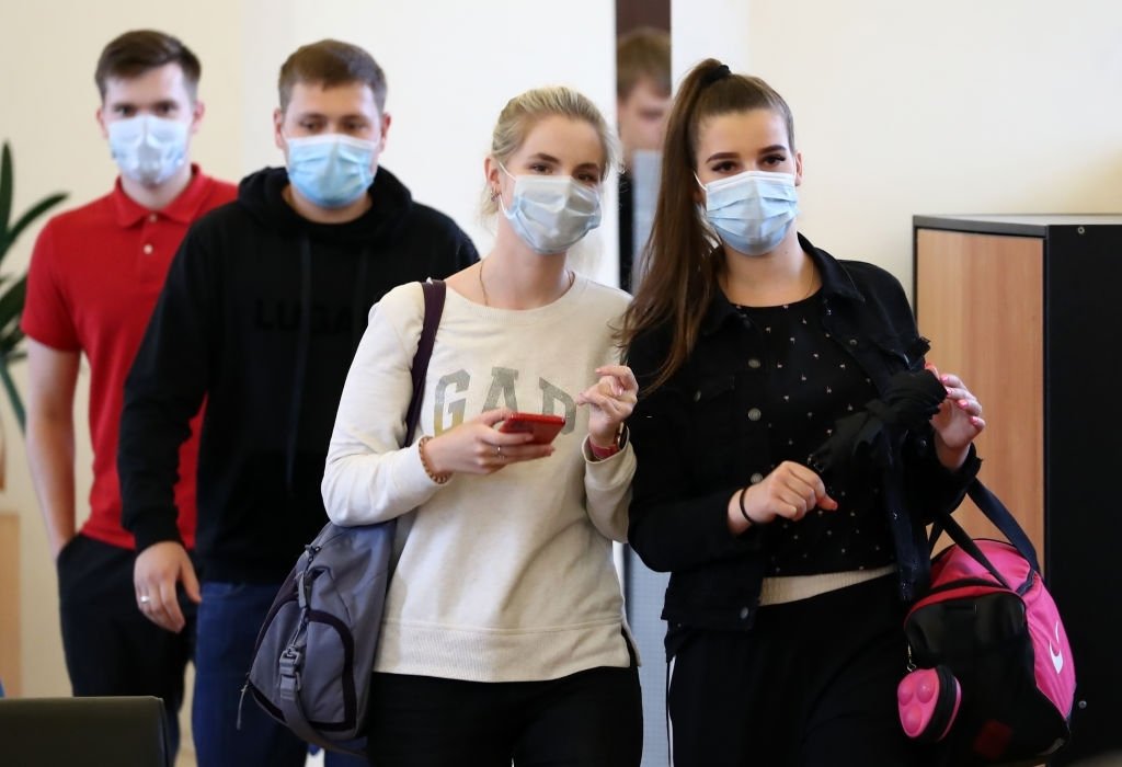 Des étudiants en pleine pandémie de Covid-19. | Photo : Getty Images