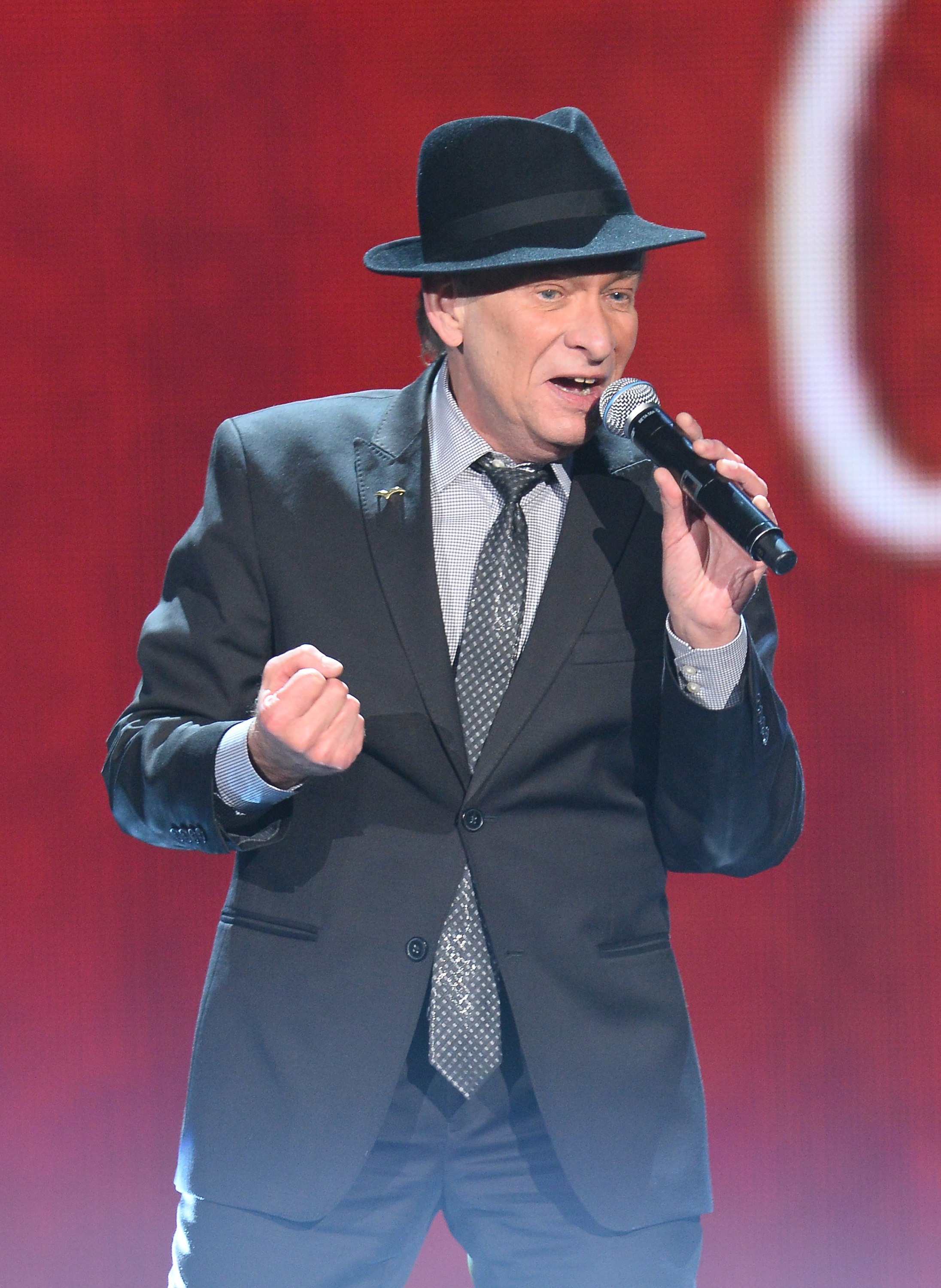 Bobby Caldwell, 8 Kasım 2013'te Las Vegas, Nevada'da Orleans Arena'da düzenlenen Soul Train Awards 2013'te sahnede performans sergiliyor.  |  Kaynak: Getty Images