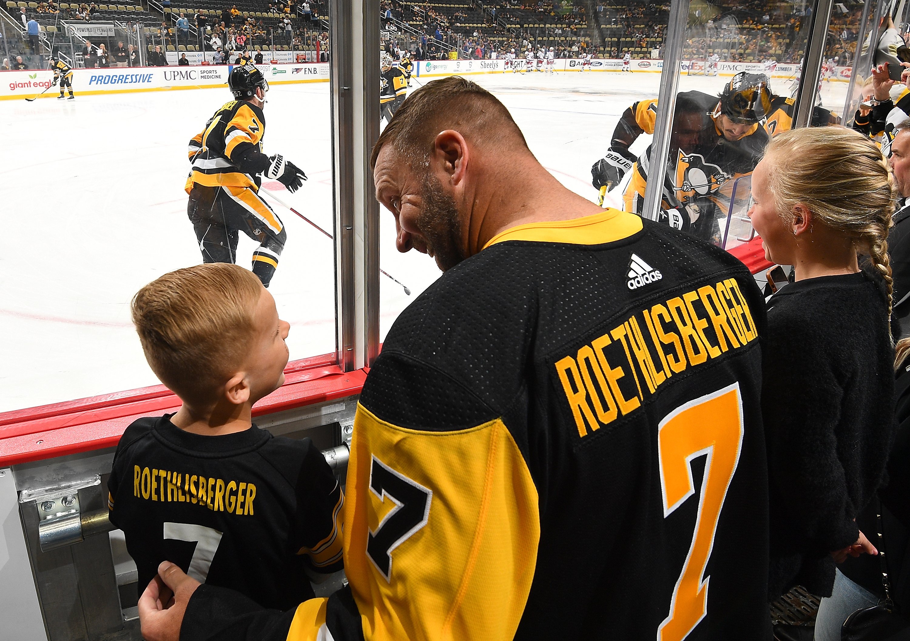 Ben Roethlisberger looks at his son before the game against the New York Rangers at PPG PAINTS Arena on March 29, 2022, in Pittsburgh, Pennsylvania. | Source: Getty Images