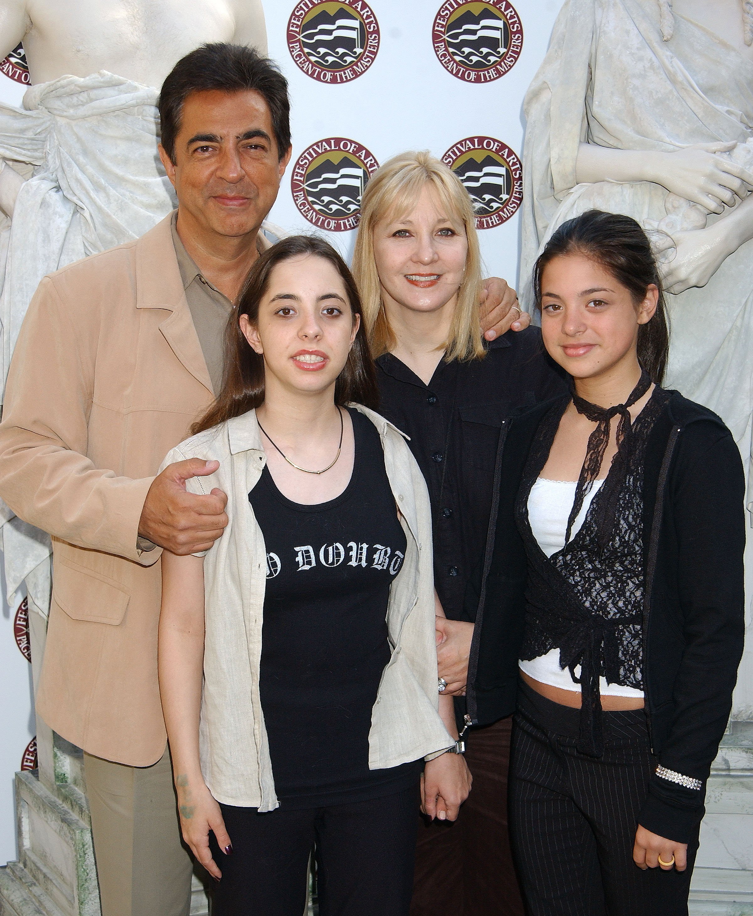Joe Mantegna, wife Arlene Vrhel and daughters Mia and Gia Mantegna at the The Festival of Arts in Laguna Beach, California, 2017 | Source: Getty Images