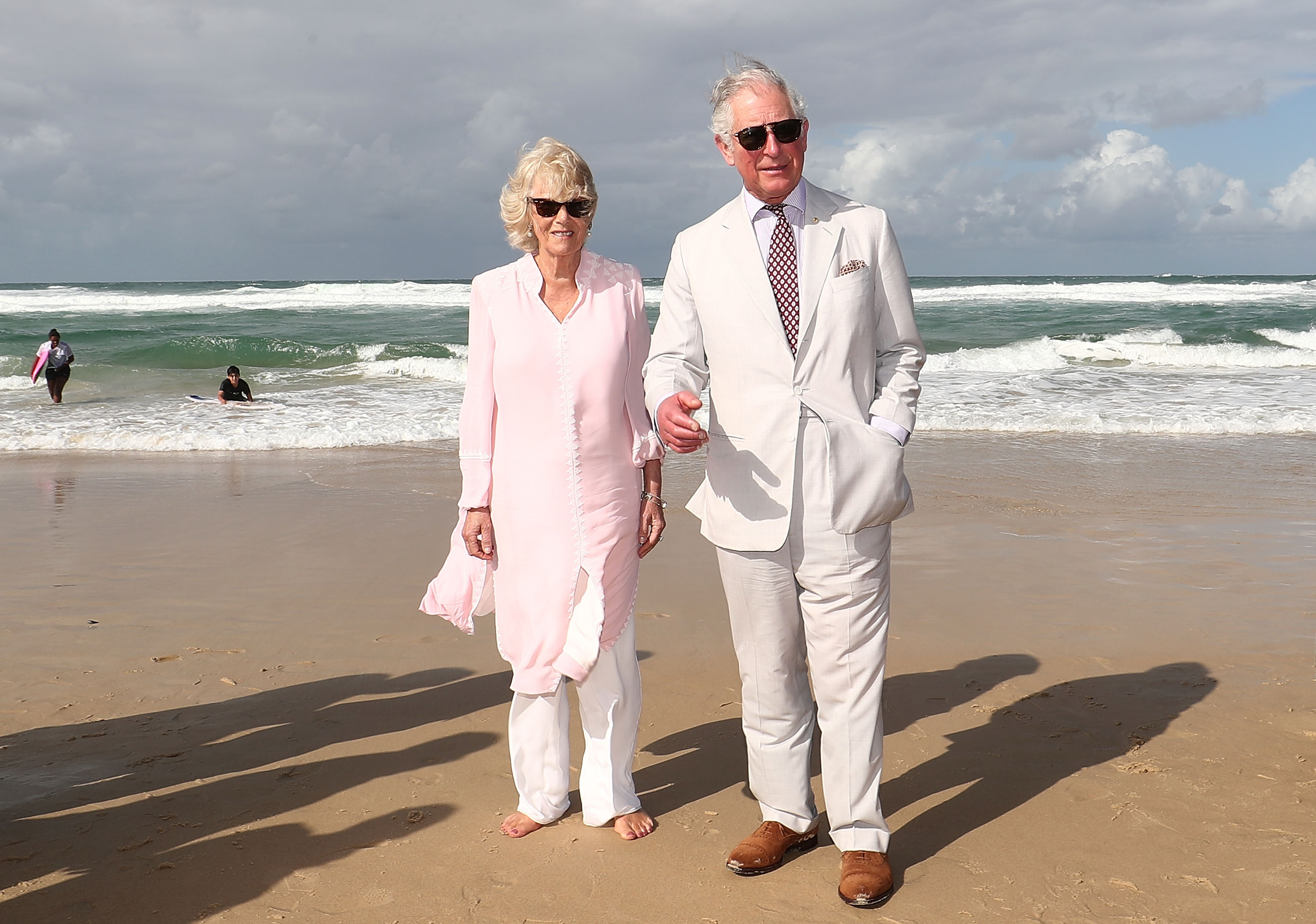 King Charles and Queen Camilla during their last visit to Australia, posing on Broadbeach on April 5, 2018 | Source: Getty Images