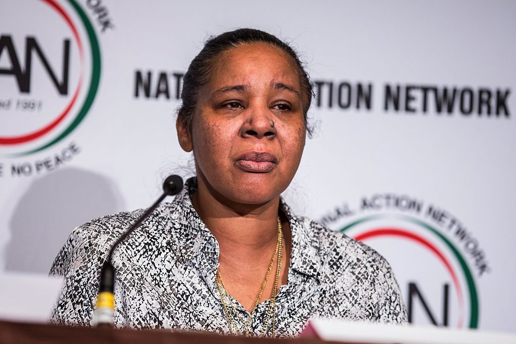 Esaw Snipes, wife of Eric Garner- who was killed by a police chokehold - speaks on a panel titled "The Impact of Police Brutality - The Victims Speak" at the National Action Network (NAN) national convention | Photo: Getty Images