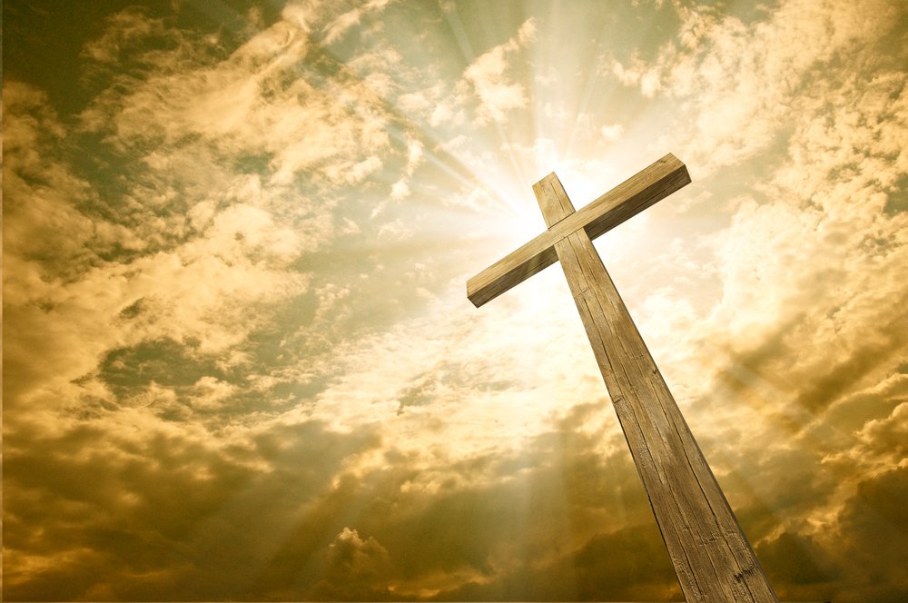 Cruz contra el cielo.| Fuente: Shutterstock Cruz contra el cielo.| Fuente: Shutterstock
