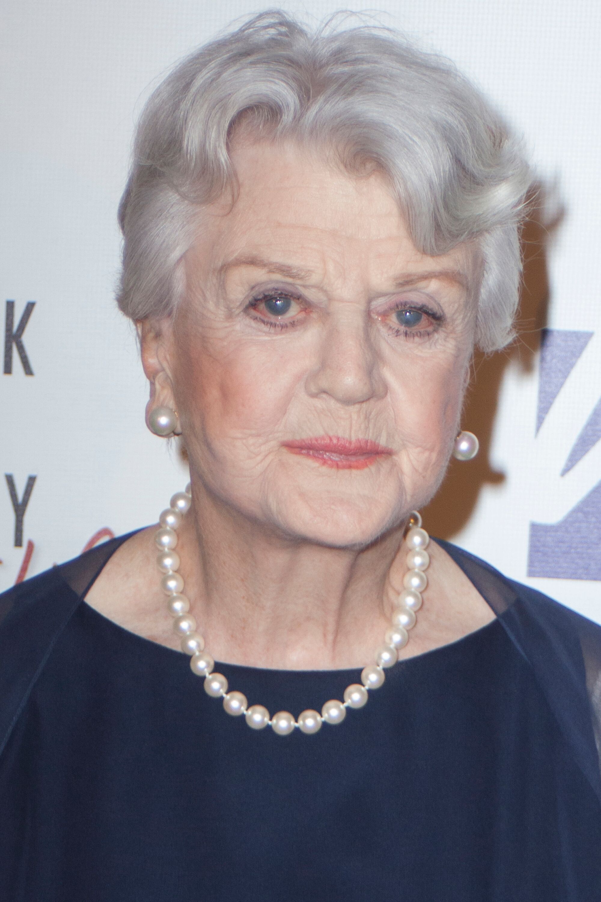 L'actrice Angela Lansbury assiste au 24e gala annuel du prix Oscar Hammerstein au Gustavino's à New York. | Photo : GettyImage L'actrice Angela Lansbury assiste au 24e gala annuel du prix Oscar Hammerstein au Gustavino's à New York. | Photo : GettyImage