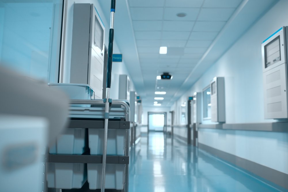 Pasillo vacío de un hospital. | Foto: Shutterstock