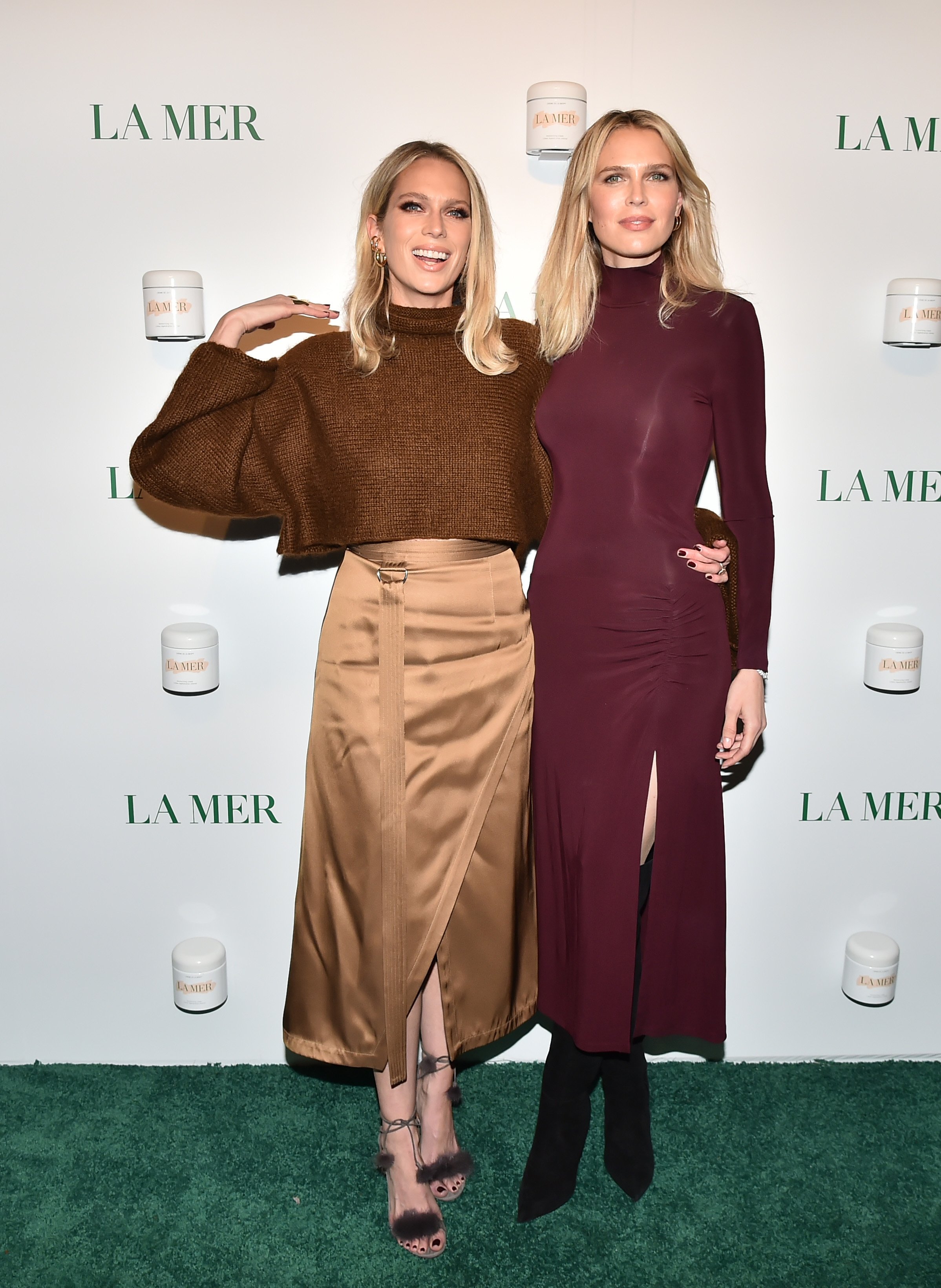 Sara Foster and Erin Foster attend La Mer By Sorrenti Campaign at Studio 525 on October 03, 2019, in New York City. | Source: Getty Images.
