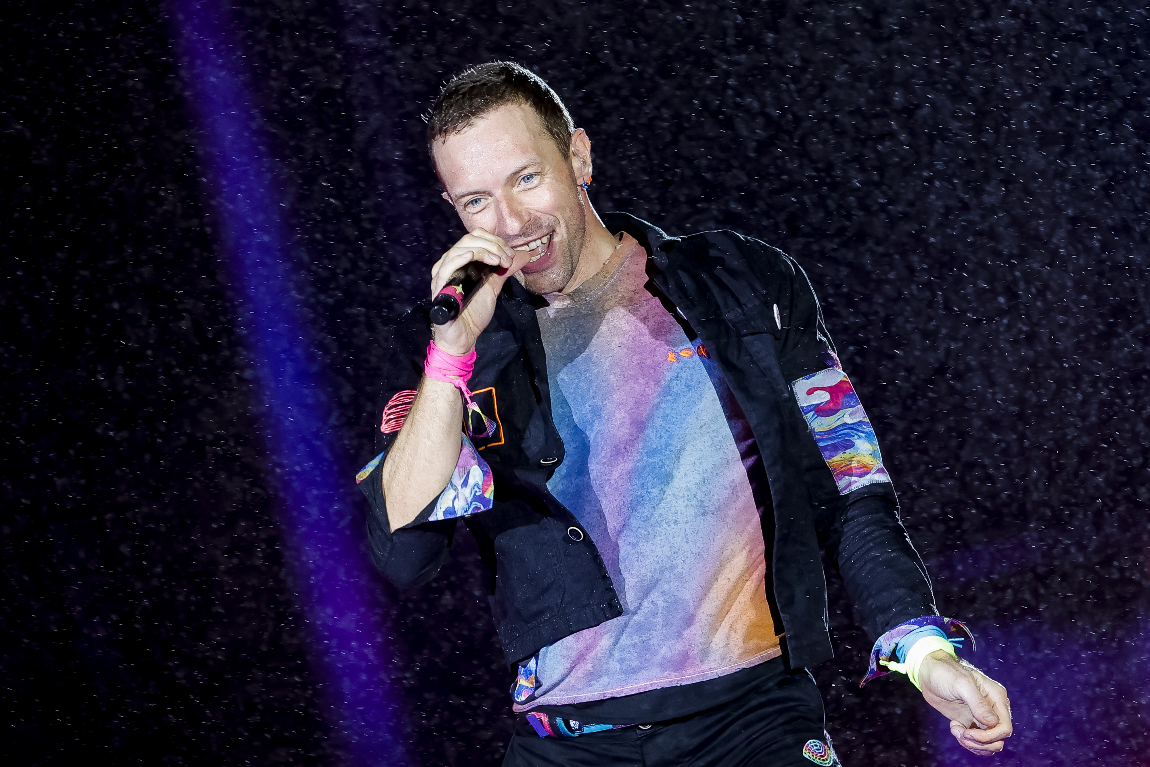 Chris Martin of the band Coldplay performs at the Mundo Stage during the Rock in Rio Festival at Cidade do Rock in Rio de Janeiro, Brazil, on September 10, 2022 | Source: Getty Images