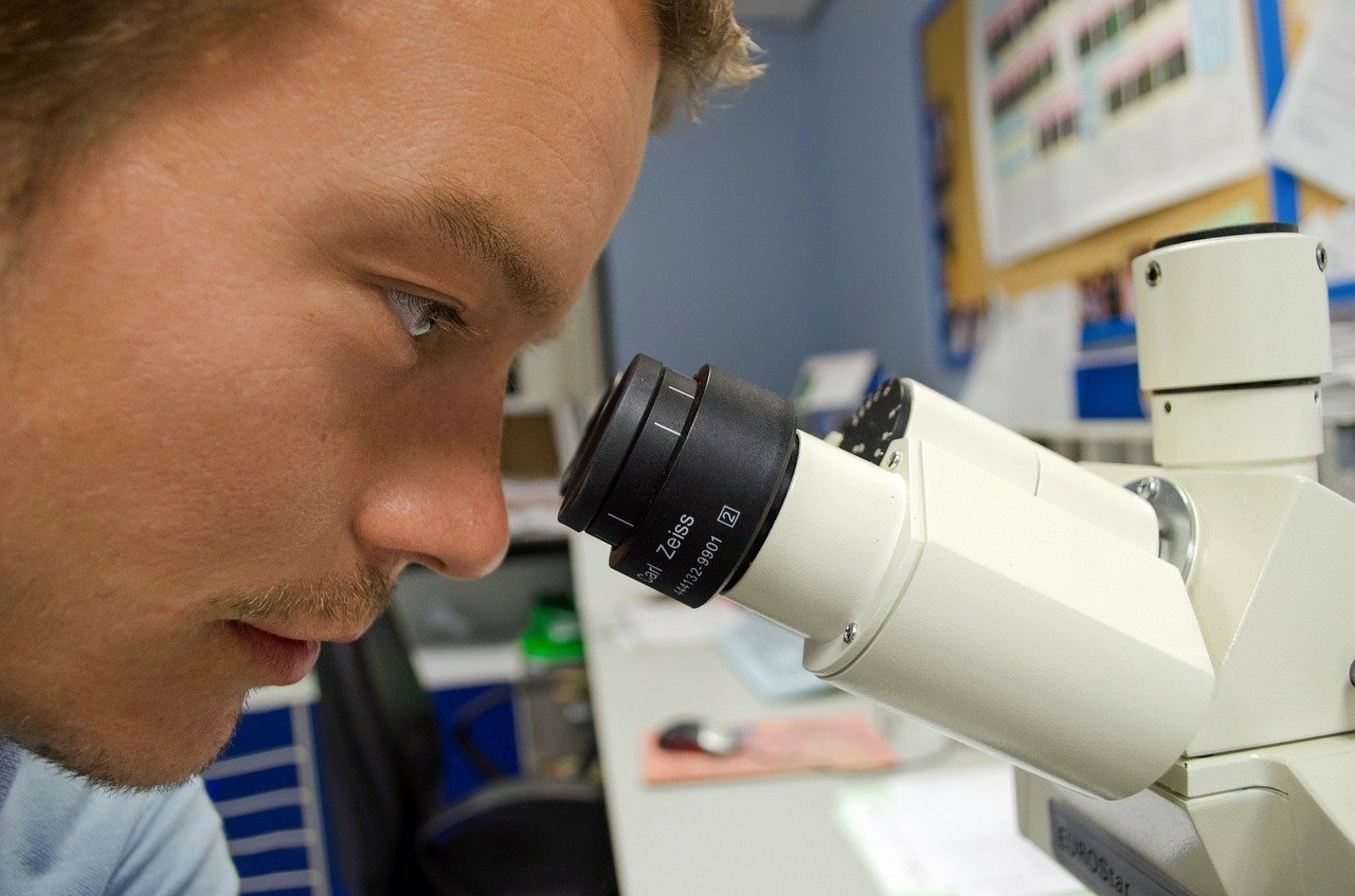 Pictured - A scientist in the lab | Source: Pixabay