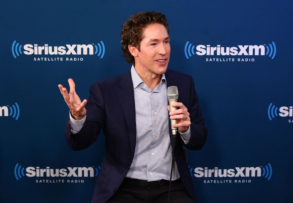Joel Osteen speaks during the SiriusXM Studios for its "Town Hall" Series, hosted by Kathie Lee Gifford | Photo: Getty Images