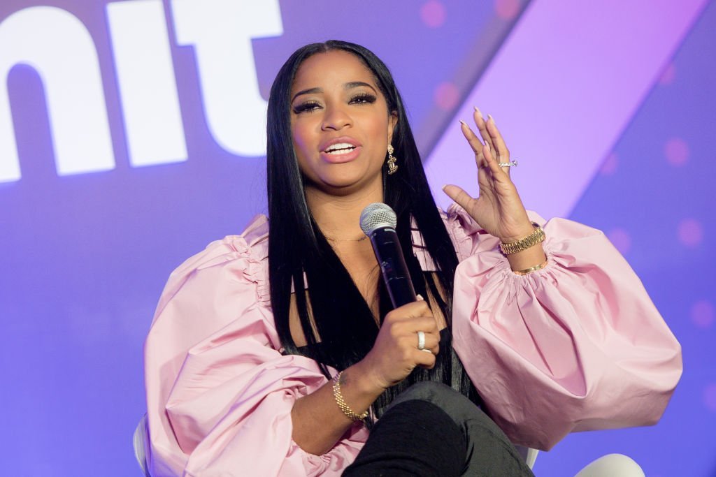 Toya Wright speaks on stage during the 2019 Essence & Target Holiday Market at West End Production Park | Photo: Getty Images