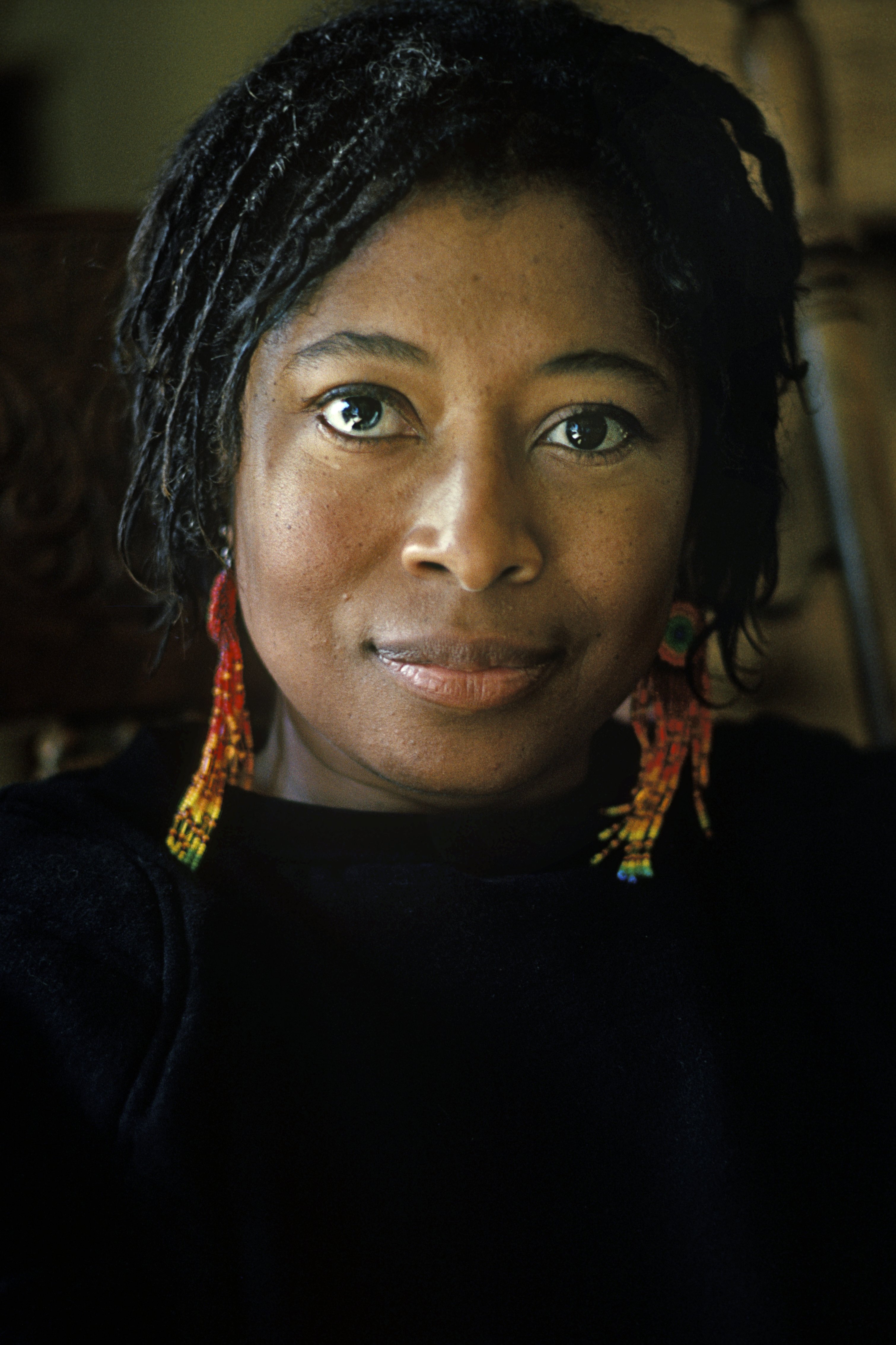 Alice Walker , Best known for her novel 'The Color Purple', poses for portrait at home in San Francisco in January, 1985 | Photo: Getty Images