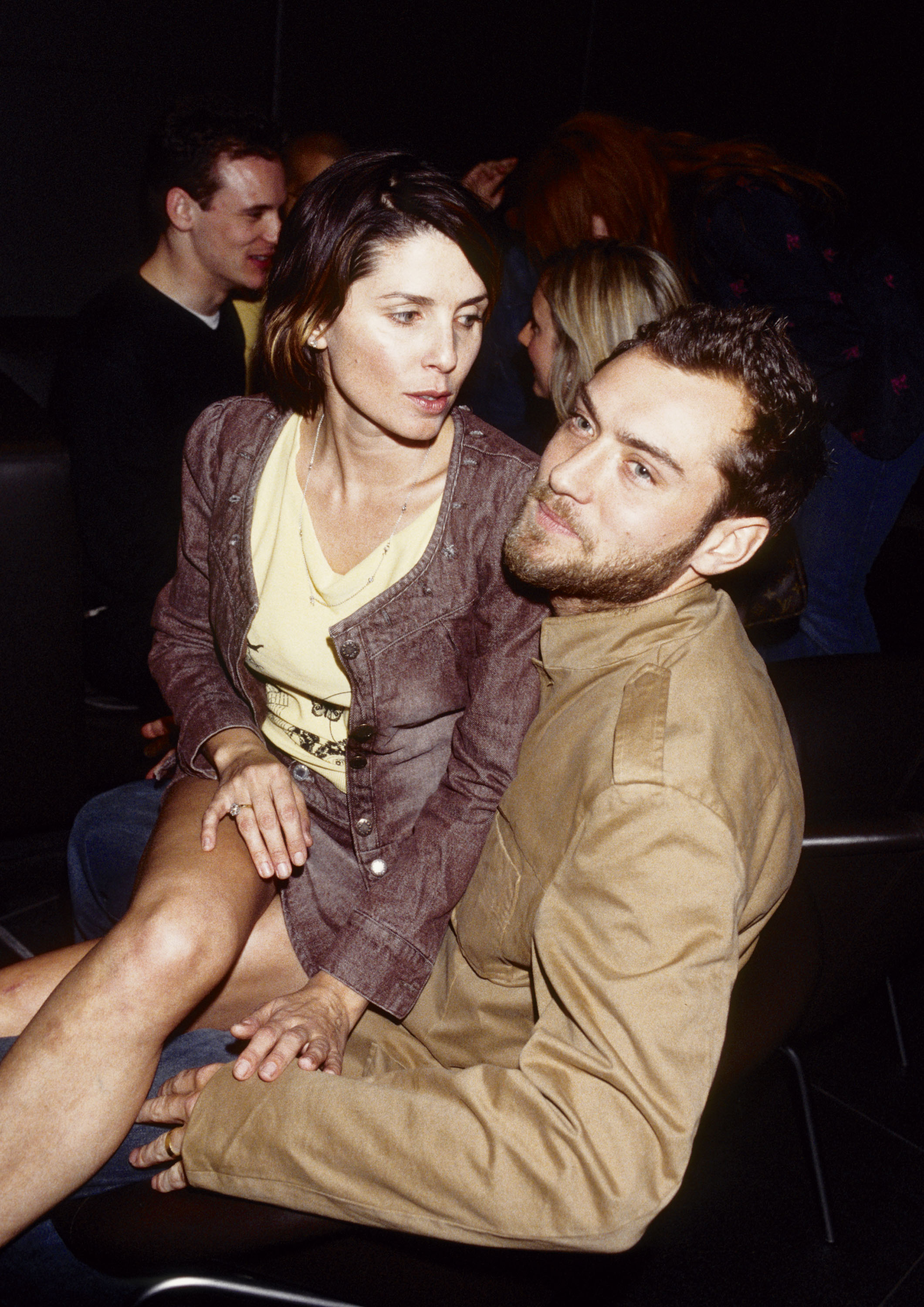 Sadie Frost and Jude law photographed in 2002 | Source: Getty Images