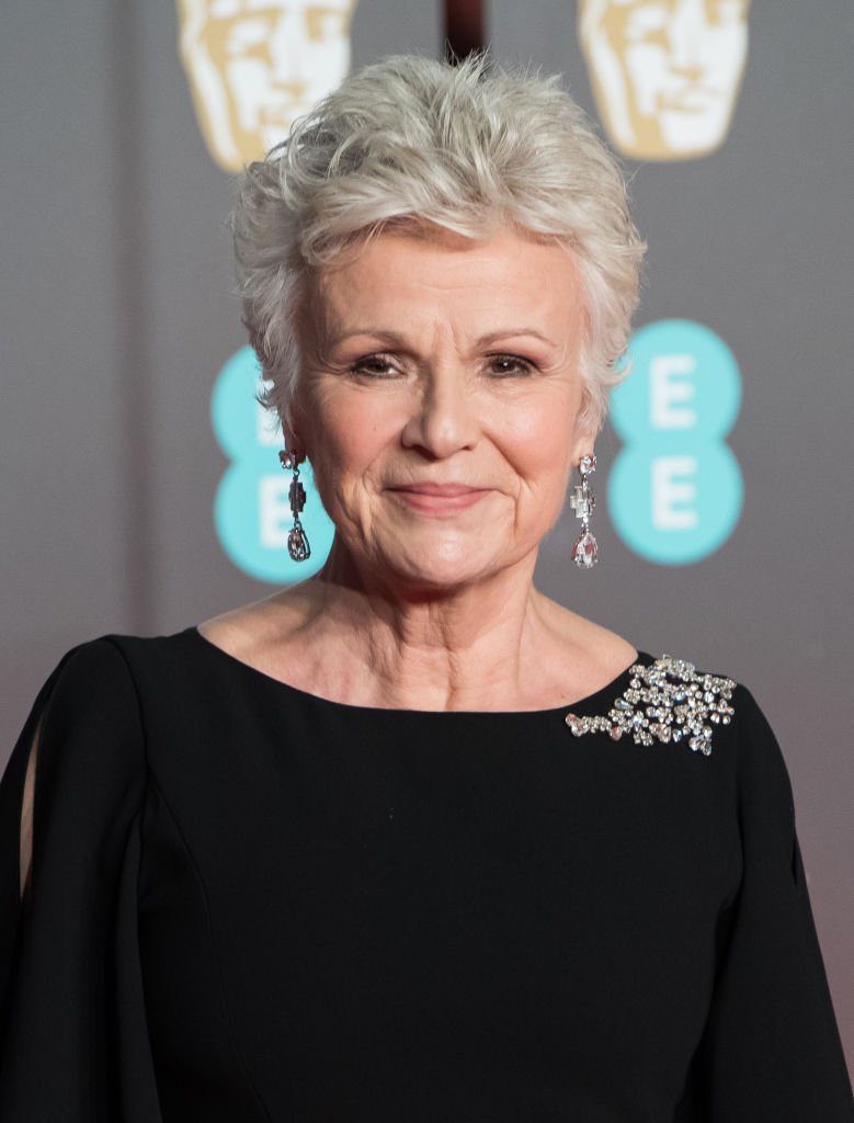 Julie Walters assiste aux EE British Academy Film Awards (BAFTAs) qui se tiennent au Royal Albert Hall le 18 février 2018 à Londres, en Angleterre. | Photo : Getty Images