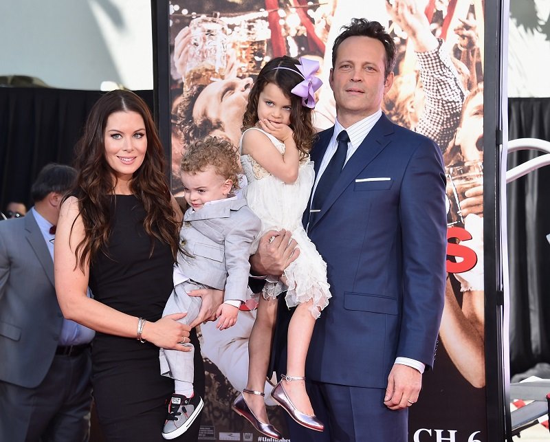 Kyla Weber, Vernon Lindsay Vaughn, Locklyn Kyla Vaughn and Vince Vaughn on March 4, 2015 in Hollywood, California | Photo: Getty Images