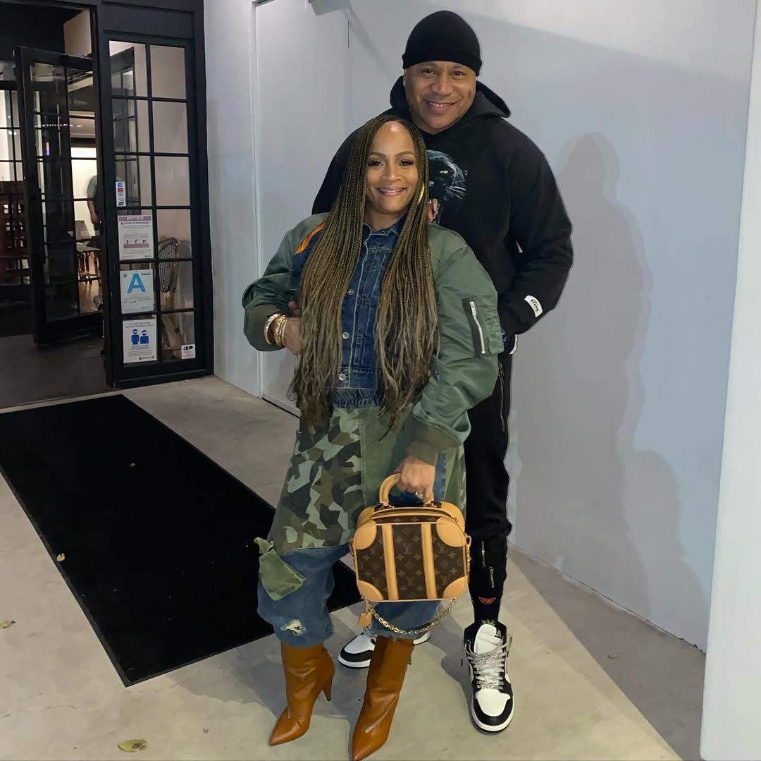 Simone Smith and LL Cool J, from a post dated January 15, 2022 | Source: Instagram/sislovespurple