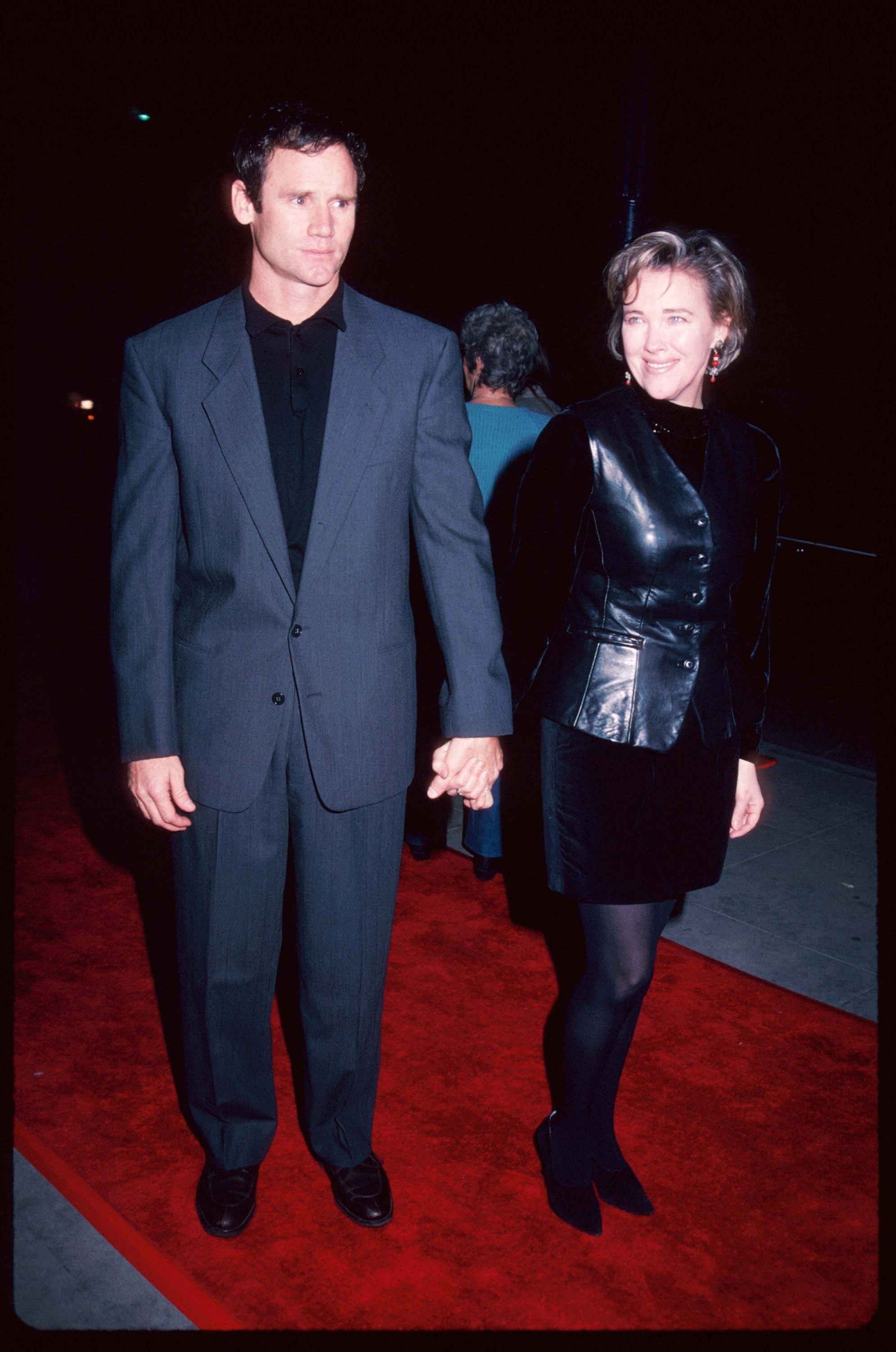 Actress Catherine O''Hara and Bo Welch at the premiere of "Hoffa" December 11, 1992 | Photo: Getty Images
