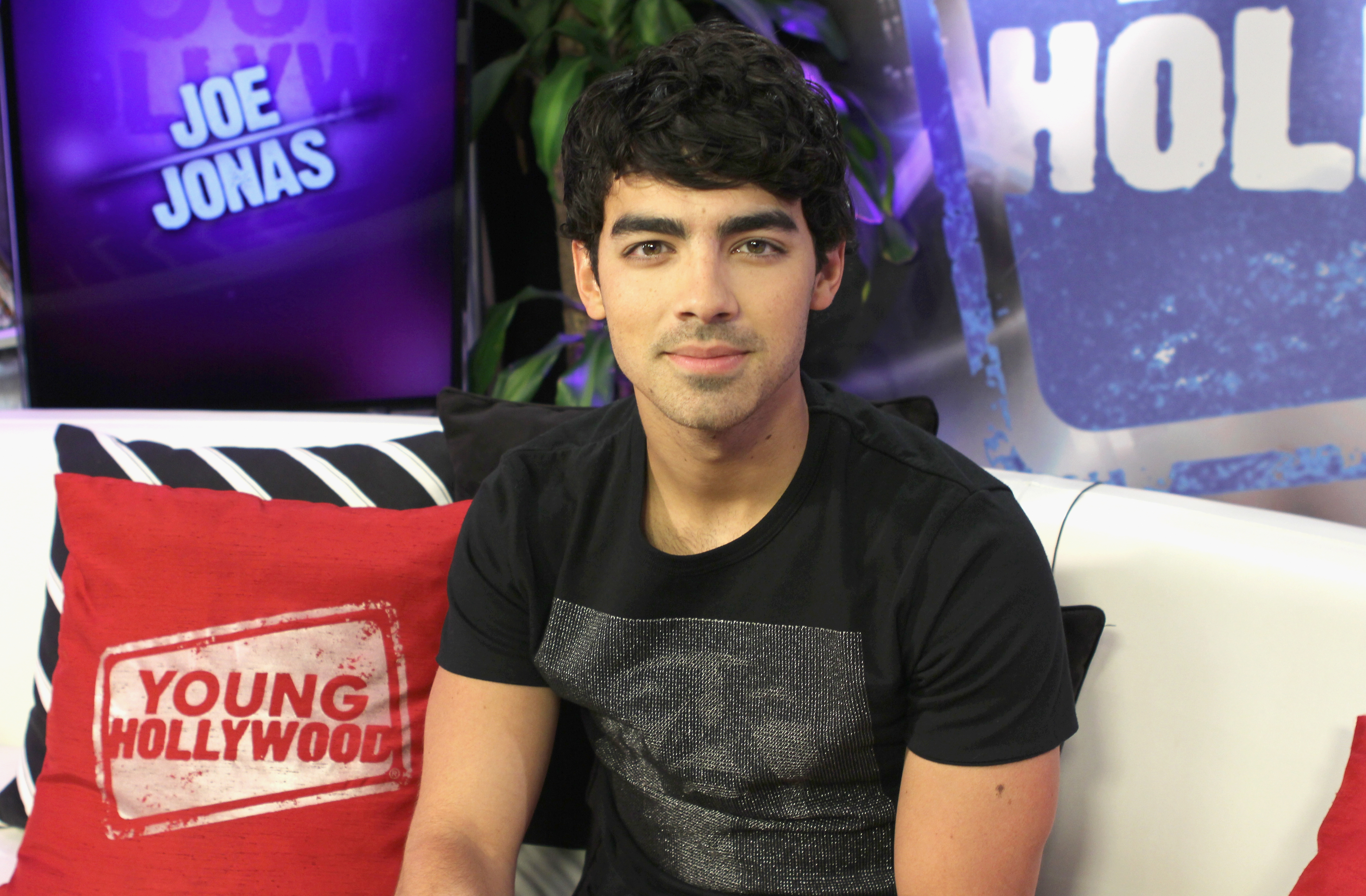Joe Jonas visits the Young Hollywood Studio, on August 14, 2012, in Los Angeles, California. | Source: Getty Images