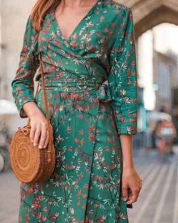 Robe portefeuille en viscose coupe ajustable Made in France. | Photo : DreamAct Robe portefeuille en viscose coupe ajustable Made in France. | Photo : DreamAct