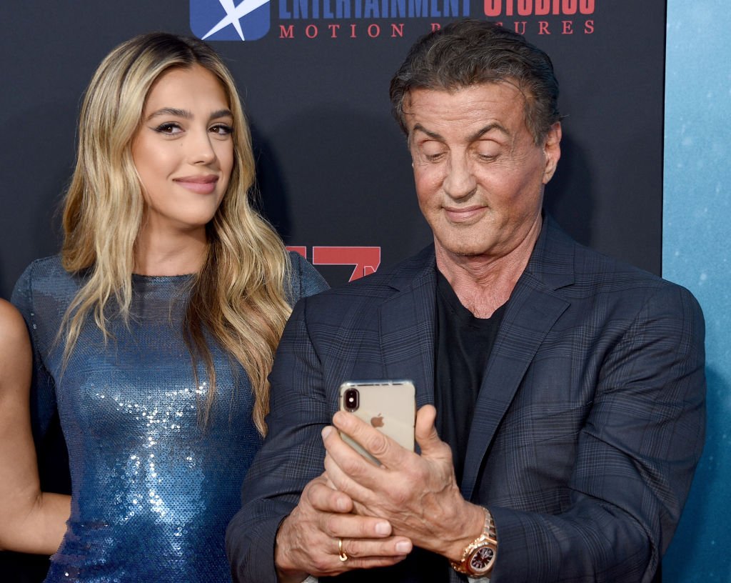 Sistine Rose Stallone und Sylvester Stallone, 2019 | Quelle: Getty Images